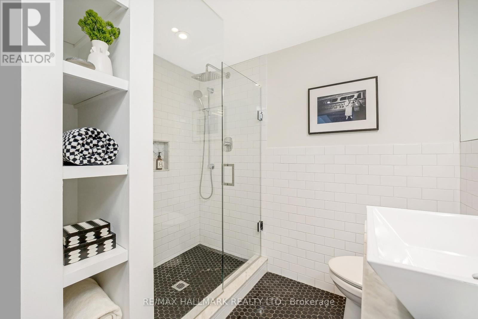 102 - 326 Carlaw Avenue, Toronto, Ontario  M4M 3N8 - Photo 15 - E12437319
