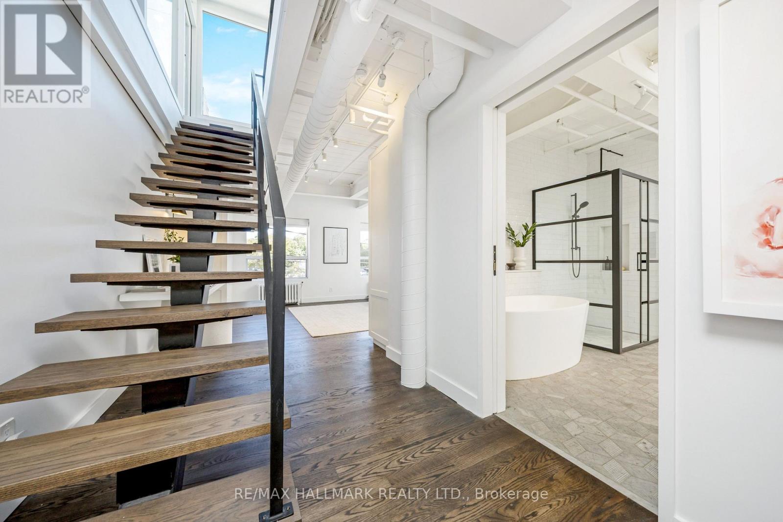 102 - 326 Carlaw Avenue, Toronto, Ontario  M4M 3N8 - Photo 17 - E12437319