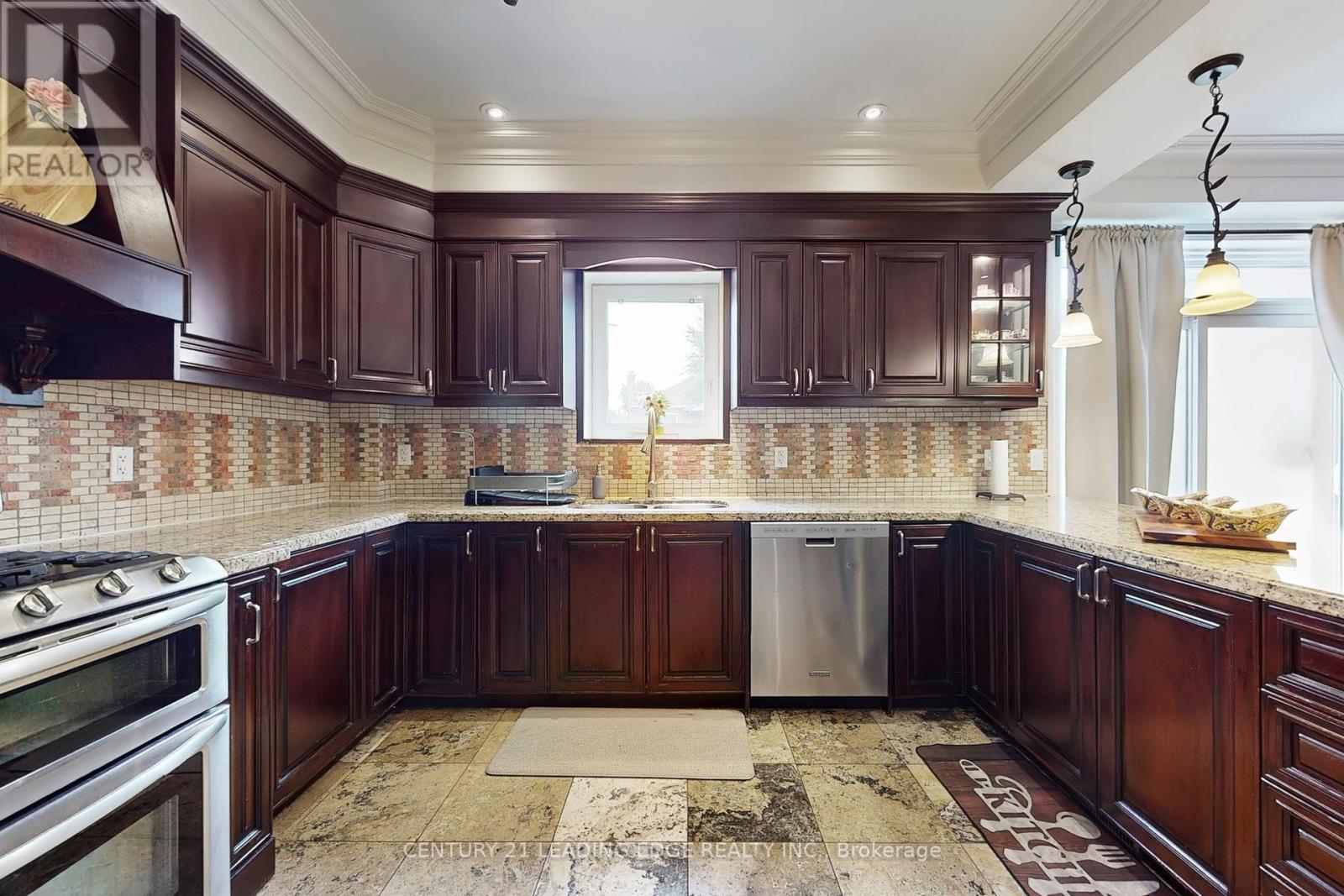 11 Bellvare Crescent, Toronto, Ontario  M1R 2M8 - Photo 10 - E12437321