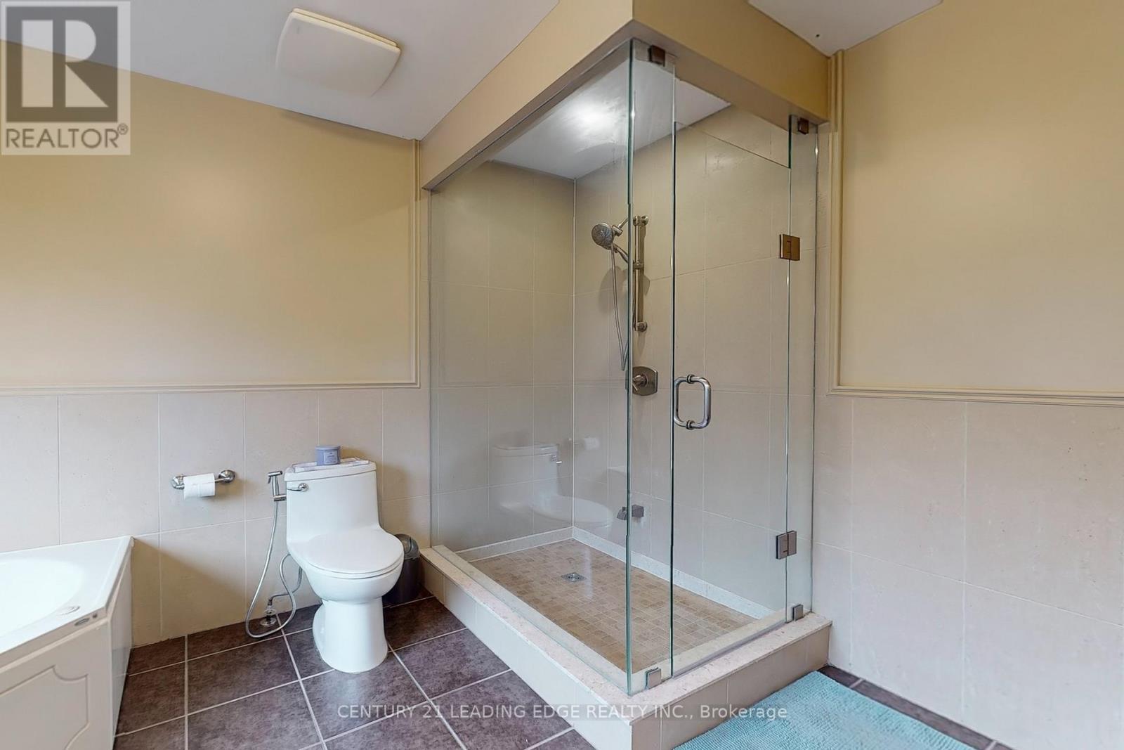 11 Bellvare Crescent, Toronto, Ontario  M1R 2M8 - Photo 19 - E12437321