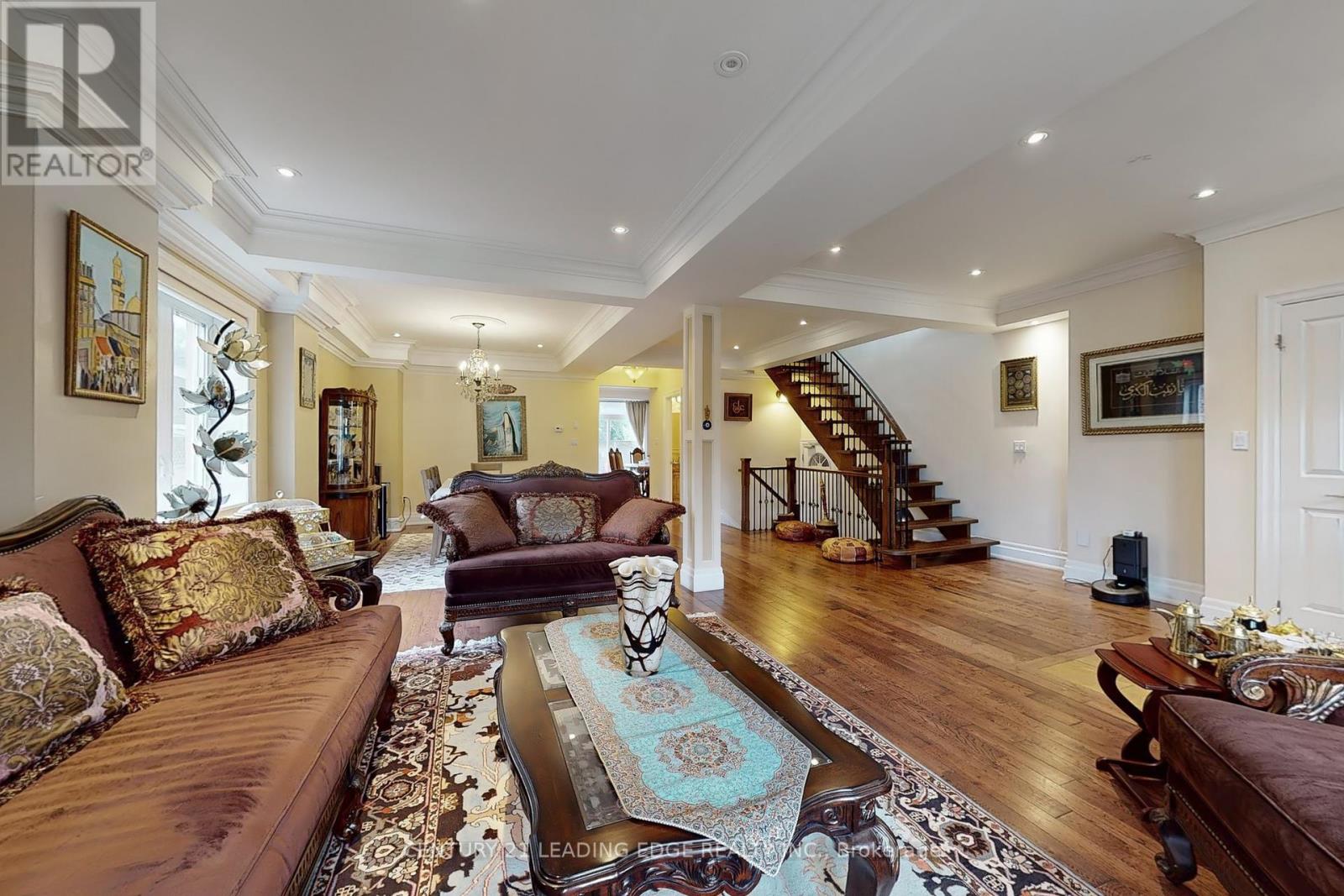 11 Bellvare Crescent, Toronto, Ontario  M1R 2M8 - Photo 4 - E12437321