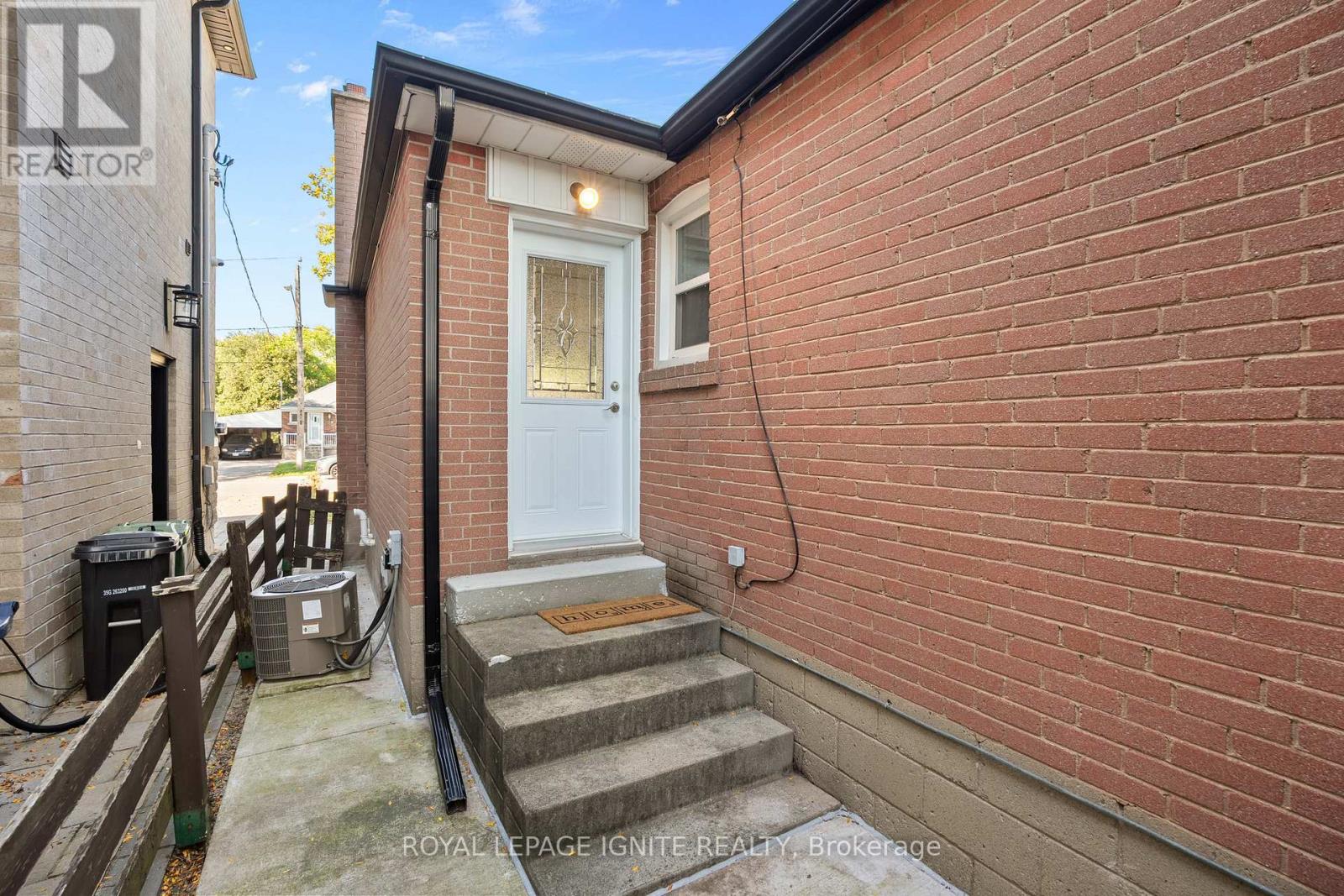 3 Shaneen Boulevard, Toronto, Ontario  M1R 1B6 - Photo 11 - E12437349