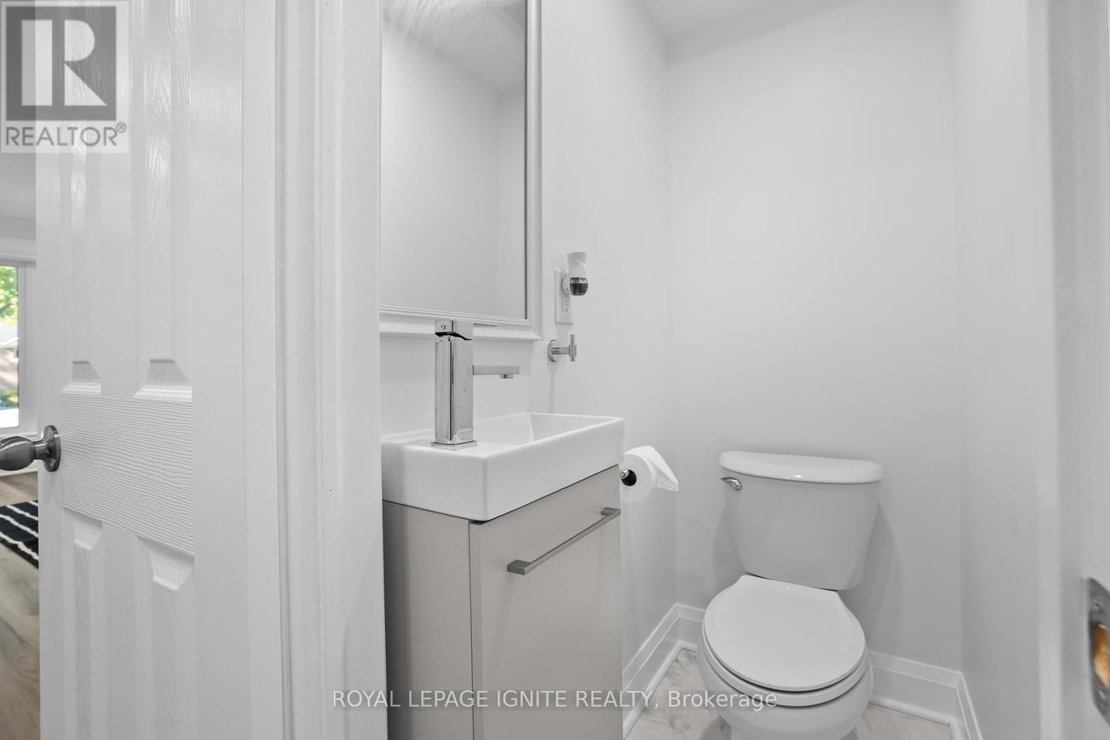 3 Shaneen Boulevard, Toronto, Ontario  M1R 1B6 - Photo 14 - E12437349