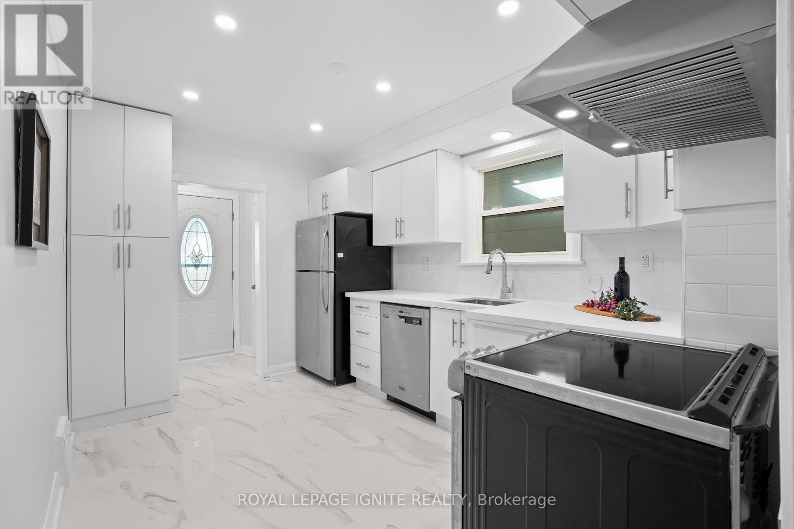 3 Shaneen Boulevard, Toronto, Ontario  M1R 1B6 - Photo 16 - E12437349