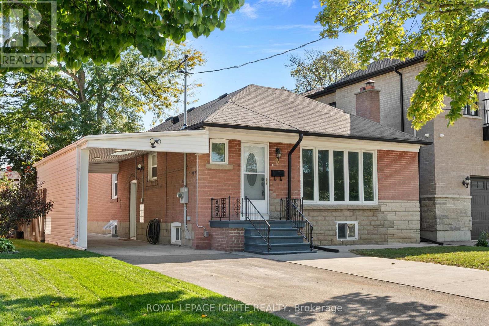 3 Shaneen Boulevard, Toronto, Ontario  M1R 1B6 - Photo 2 - E12437349