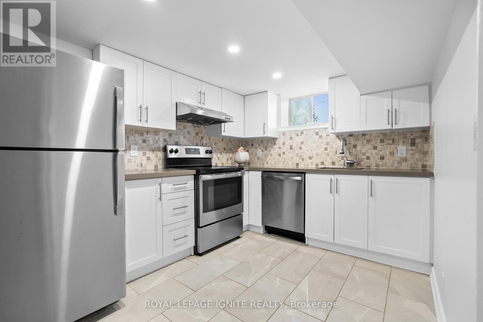 3 Shaneen Boulevard, Toronto, Ontario  M1R 1B6 - Photo 34 - E12437349