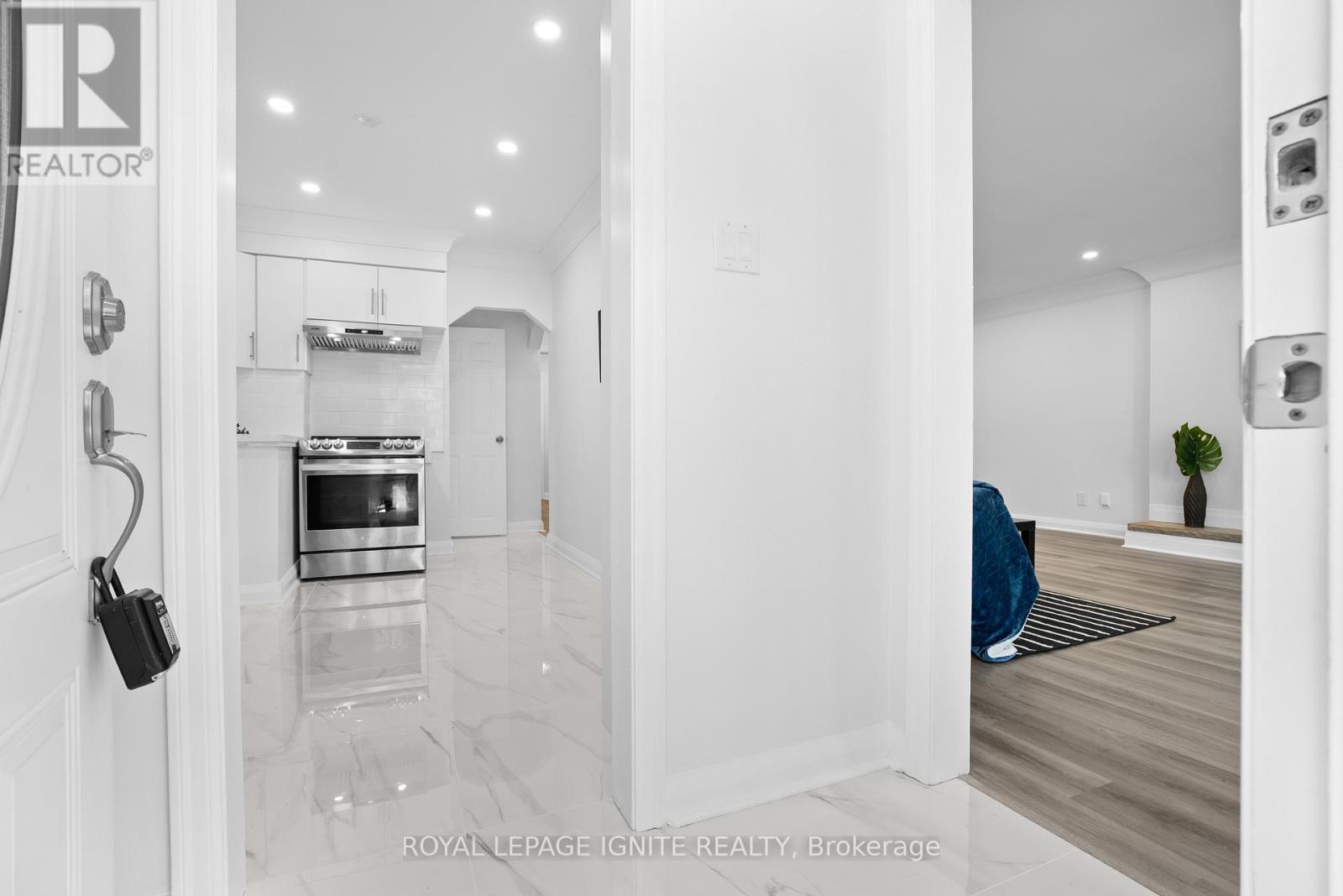 3 Shaneen Boulevard, Toronto, Ontario  M1R 1B6 - Photo 7 - E12437349