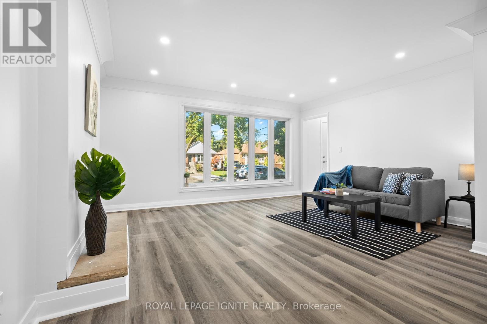 3 Shaneen Boulevard, Toronto, Ontario  M1R 1B6 - Photo 9 - E12437349