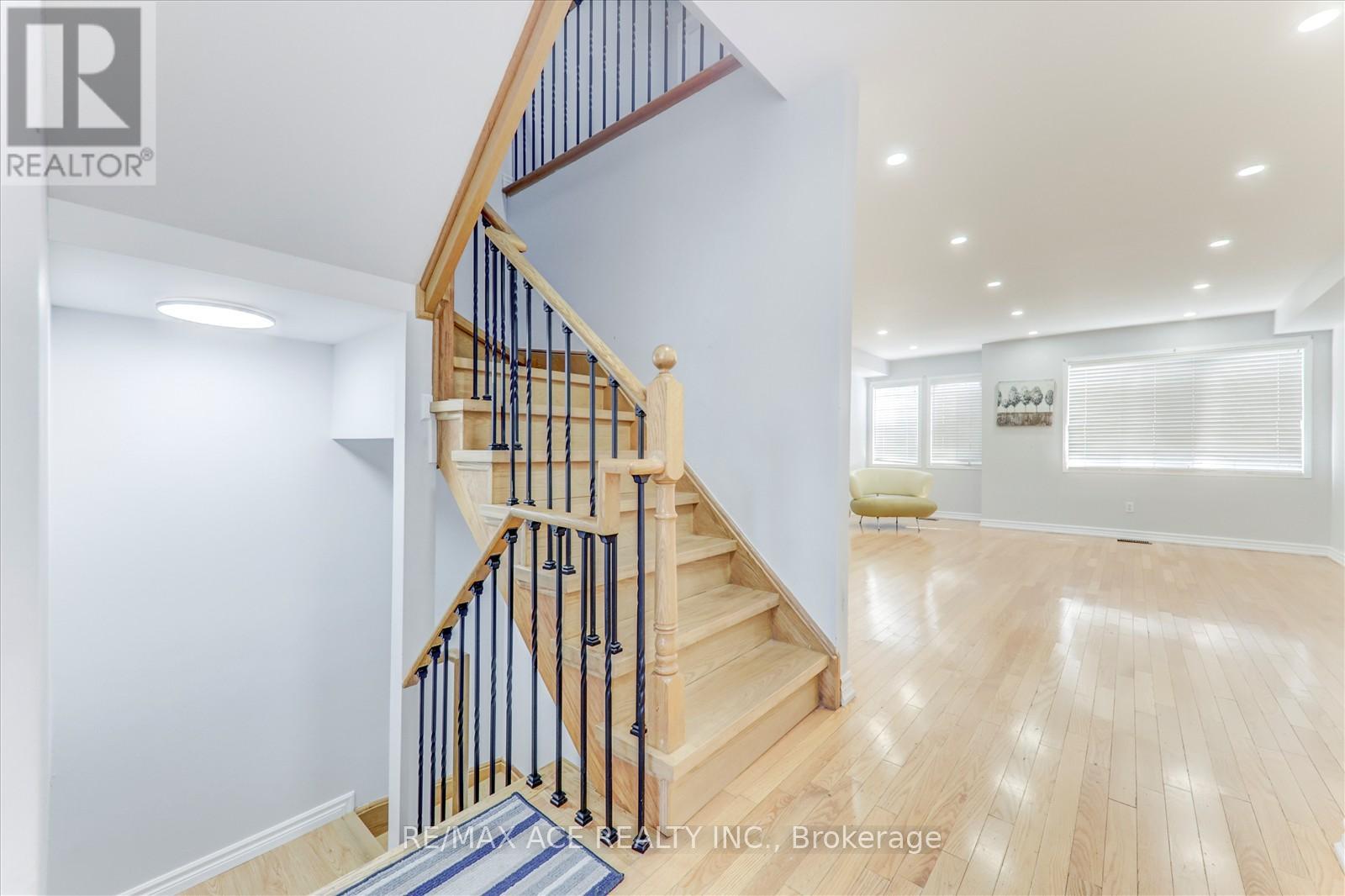 83 Huxtable Lane, Toronto, Ontario  M1B 0A4 - Photo 12 - E12437373