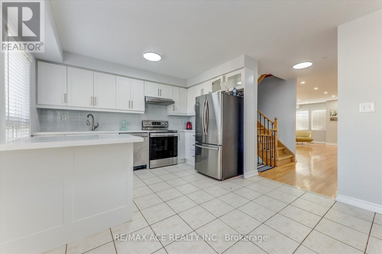 83 Huxtable Lane, Toronto, Ontario  M1B 0A4 - Photo 14 - E12437373