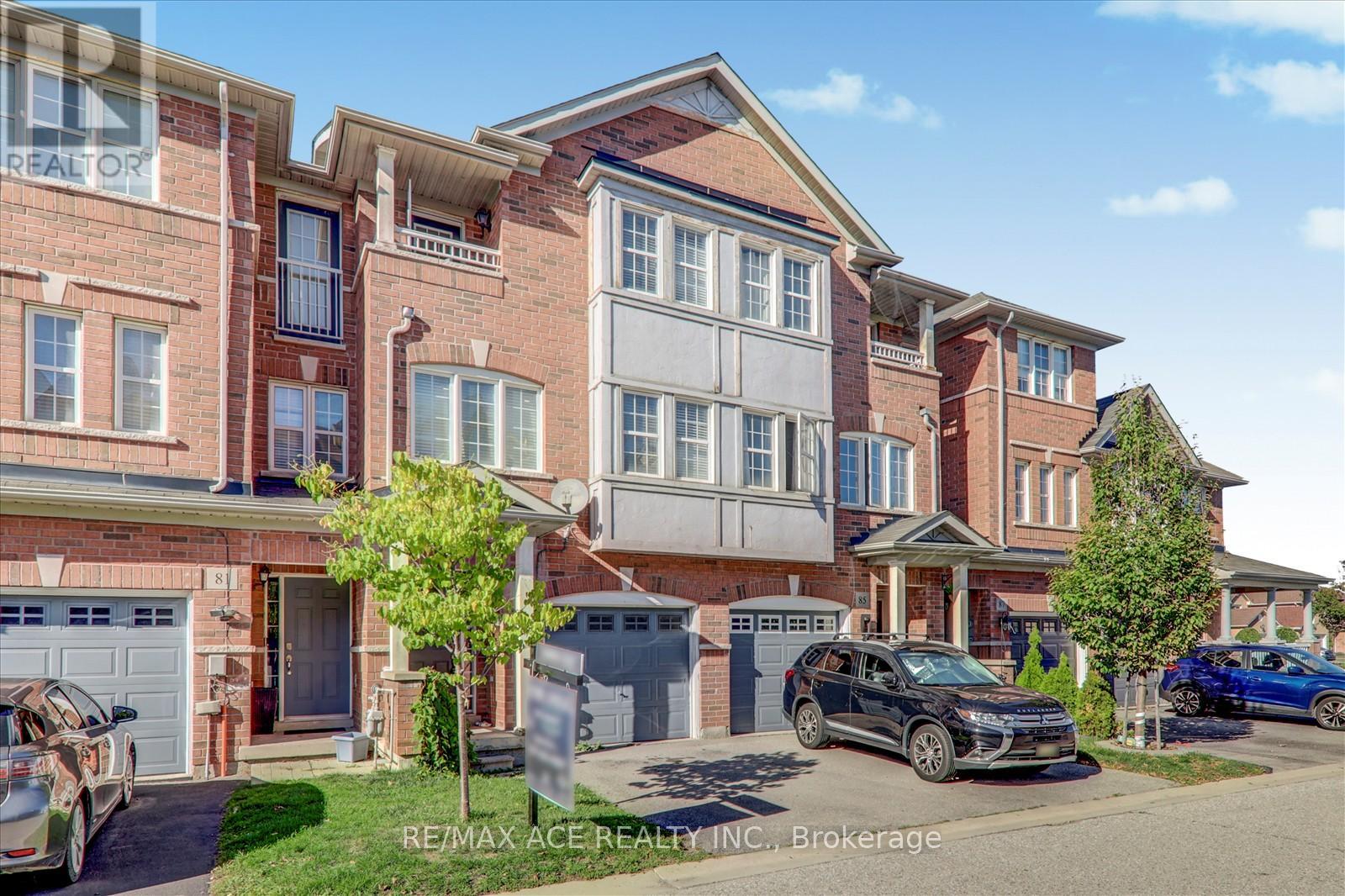83 Huxtable Lane, Toronto, Ontario  M1B 0A4 - Photo 2 - E12437373