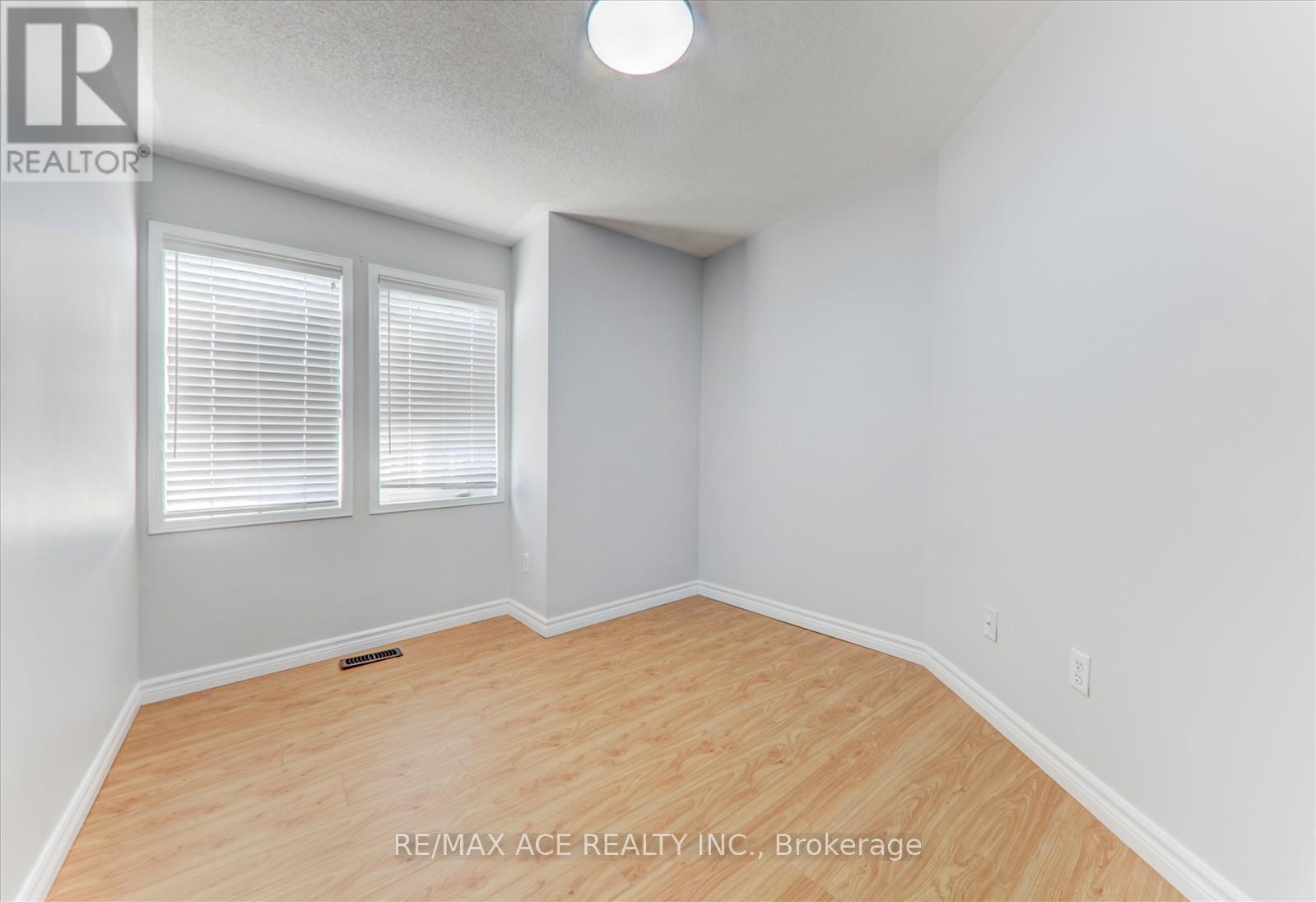 83 Huxtable Lane, Toronto, Ontario  M1B 0A4 - Photo 32 - E12437373