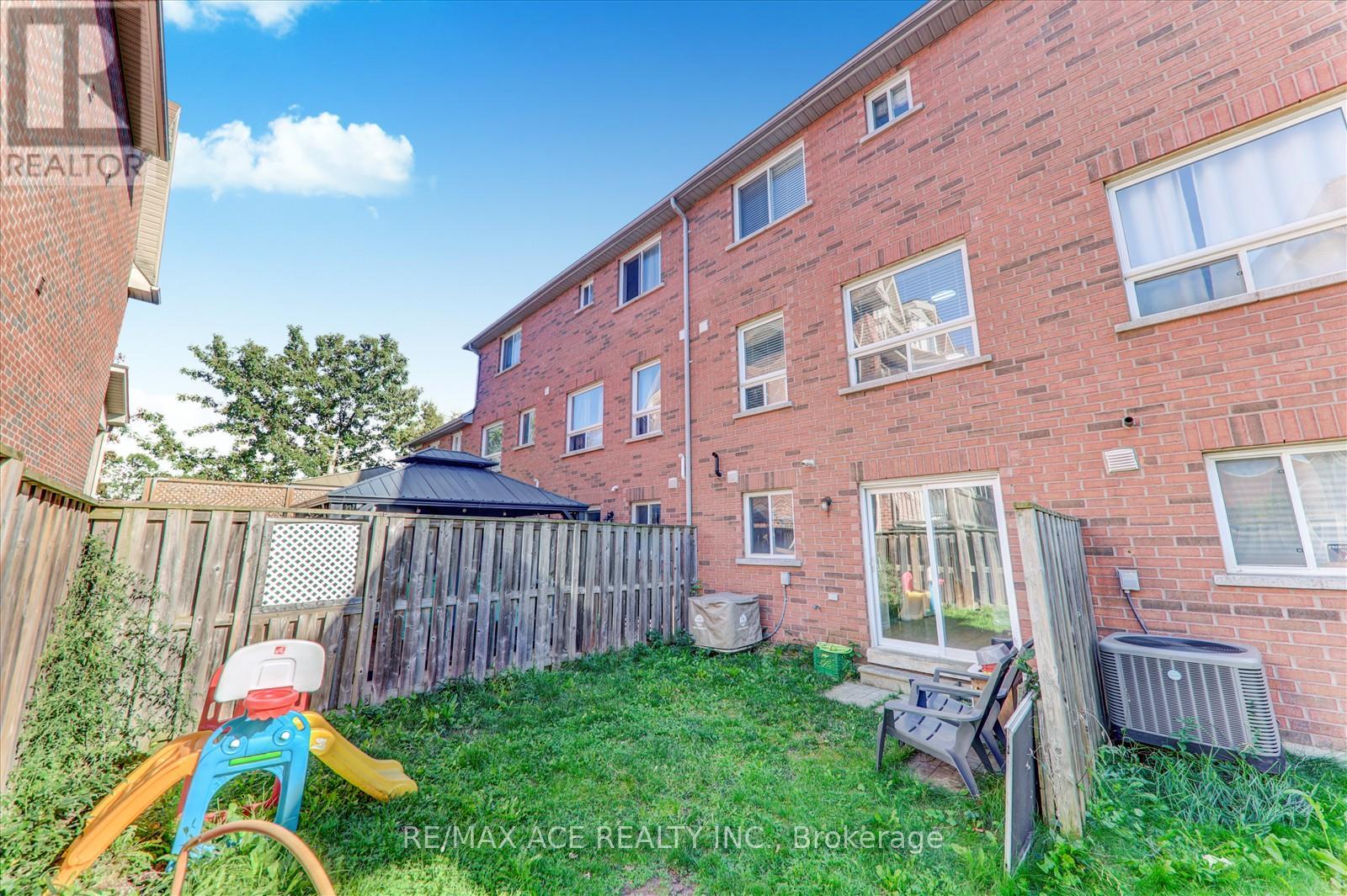 83 Huxtable Lane, Toronto, Ontario  M1B 0A4 - Photo 34 - E12437373