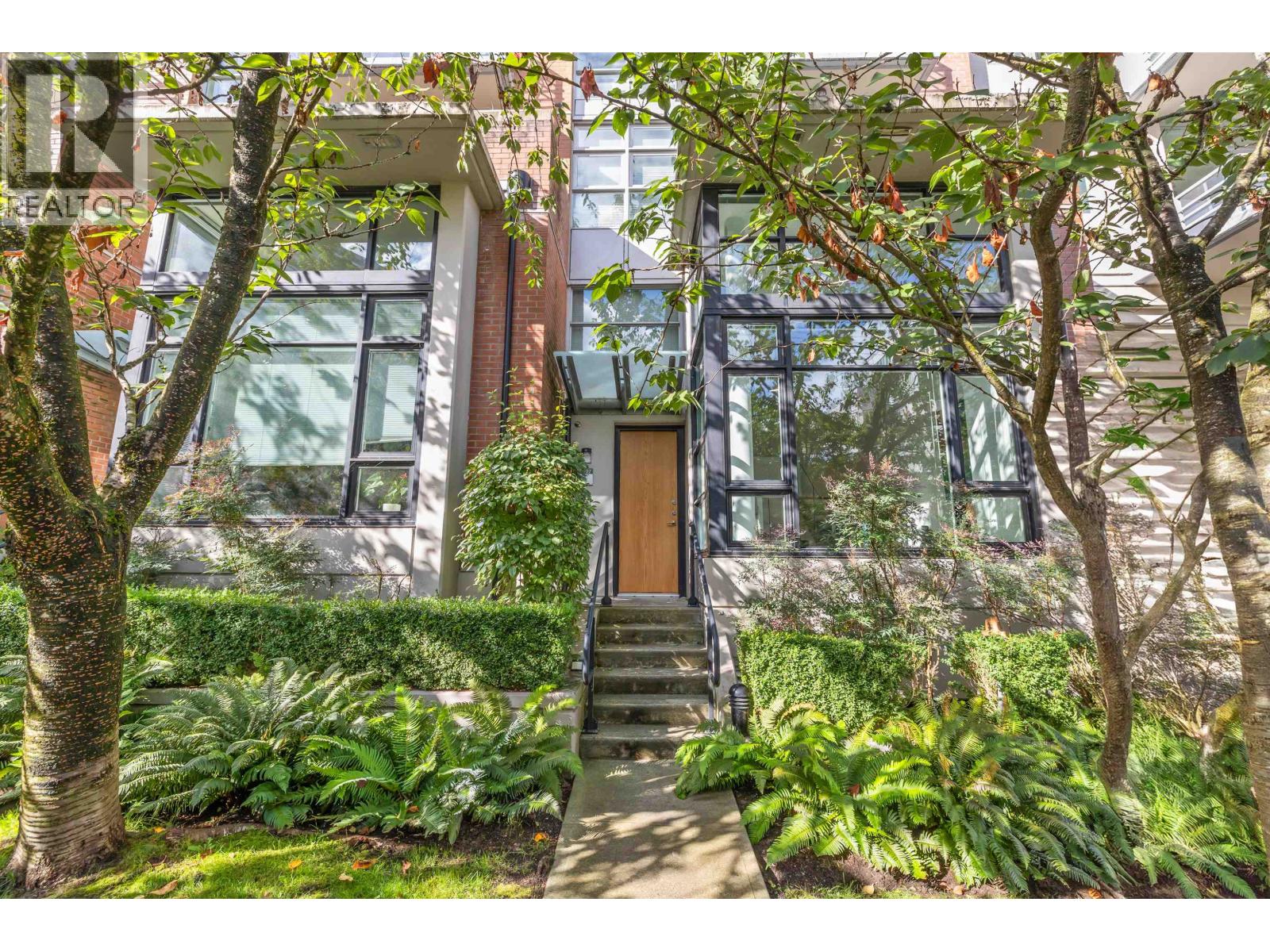2727 SOPHIA STREET, Vancouver, British Columbia