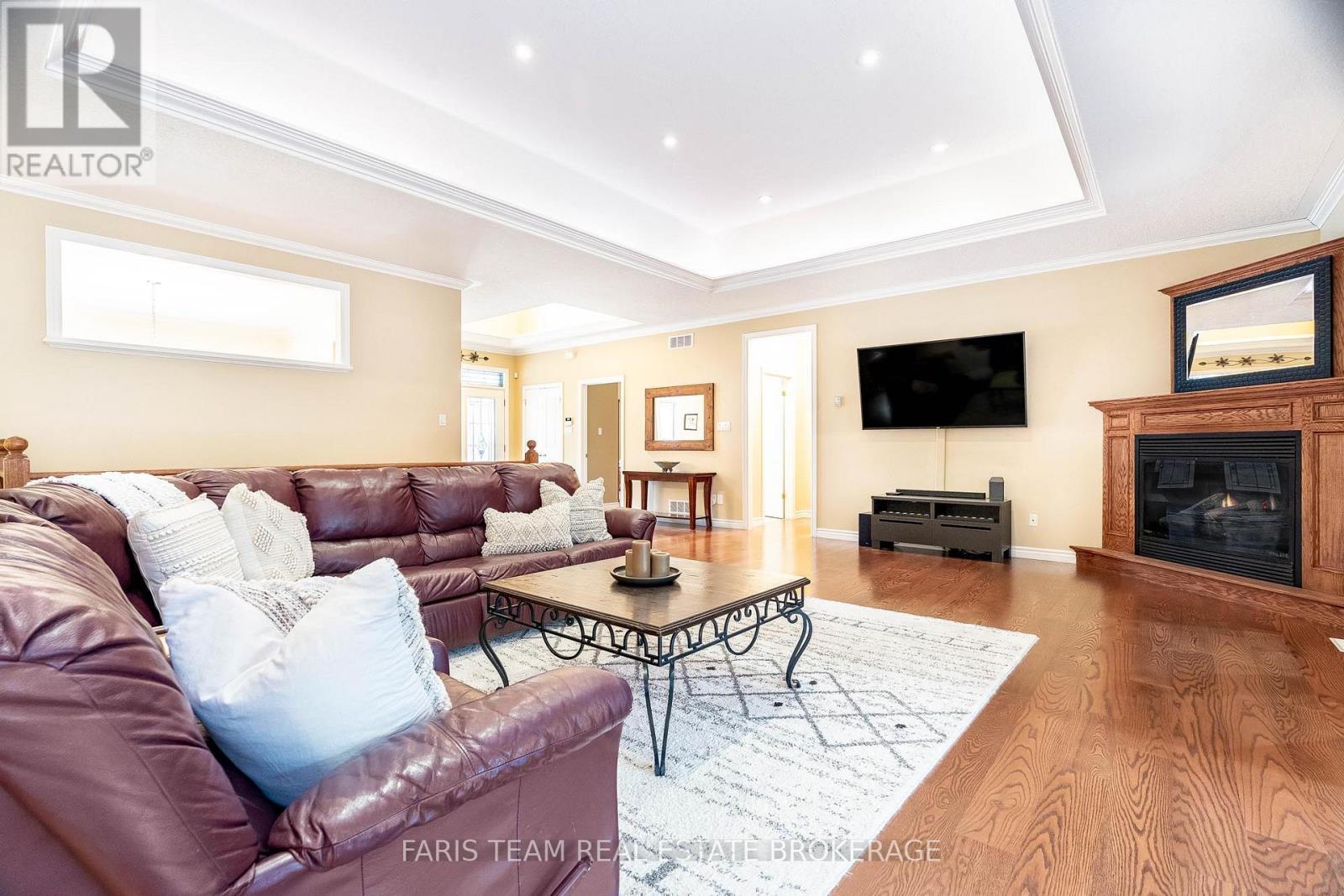 138 Knox Road E, Wasaga Beach, Ontario  L9Z 2T5 - Photo 20 - S12437128