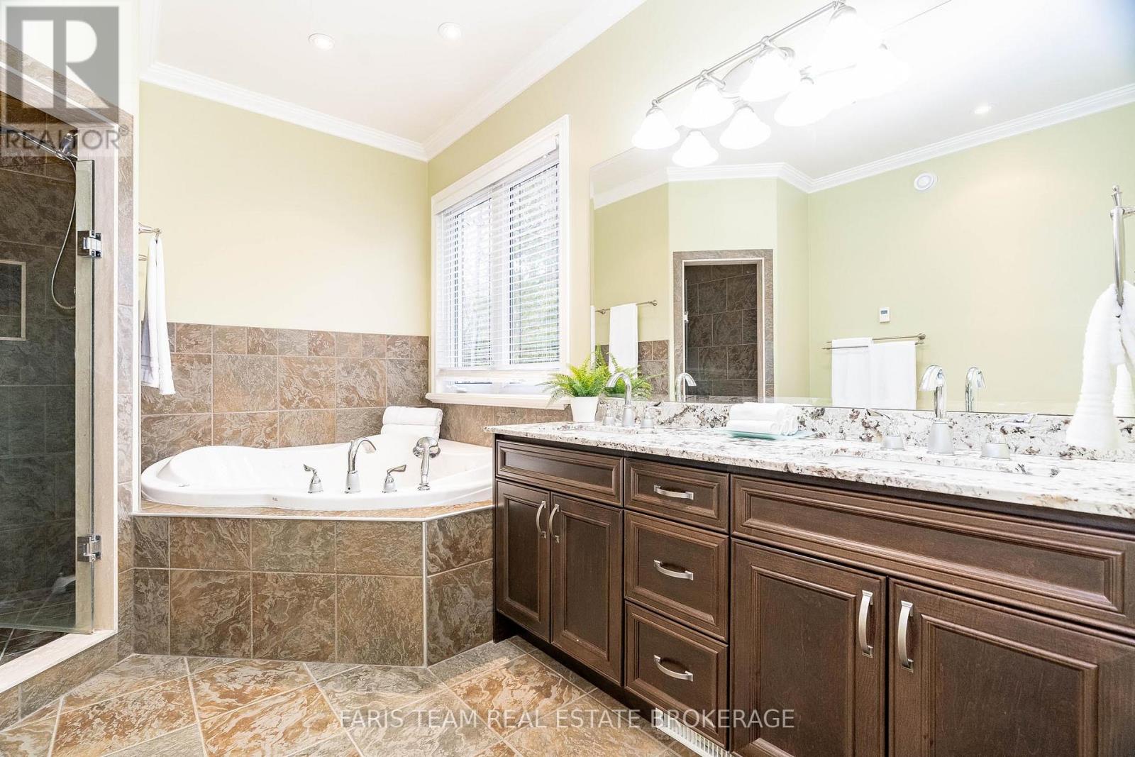 138 Knox Road E, Wasaga Beach, Ontario  L9Z 2T5 - Photo 23 - S12437128