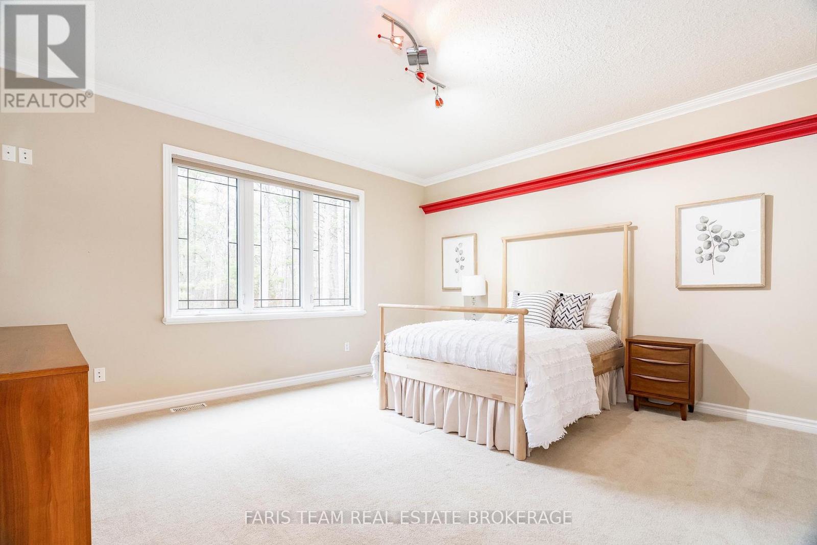 138 Knox Road E, Wasaga Beach, Ontario  L9Z 2T5 - Photo 24 - S12437128