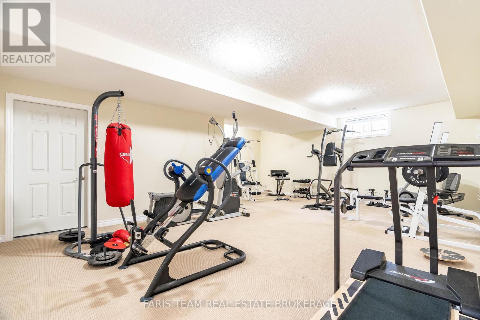 138 Knox Road E, Wasaga Beach, Ontario  L9Z 2T5 - Photo 37 - S12437128