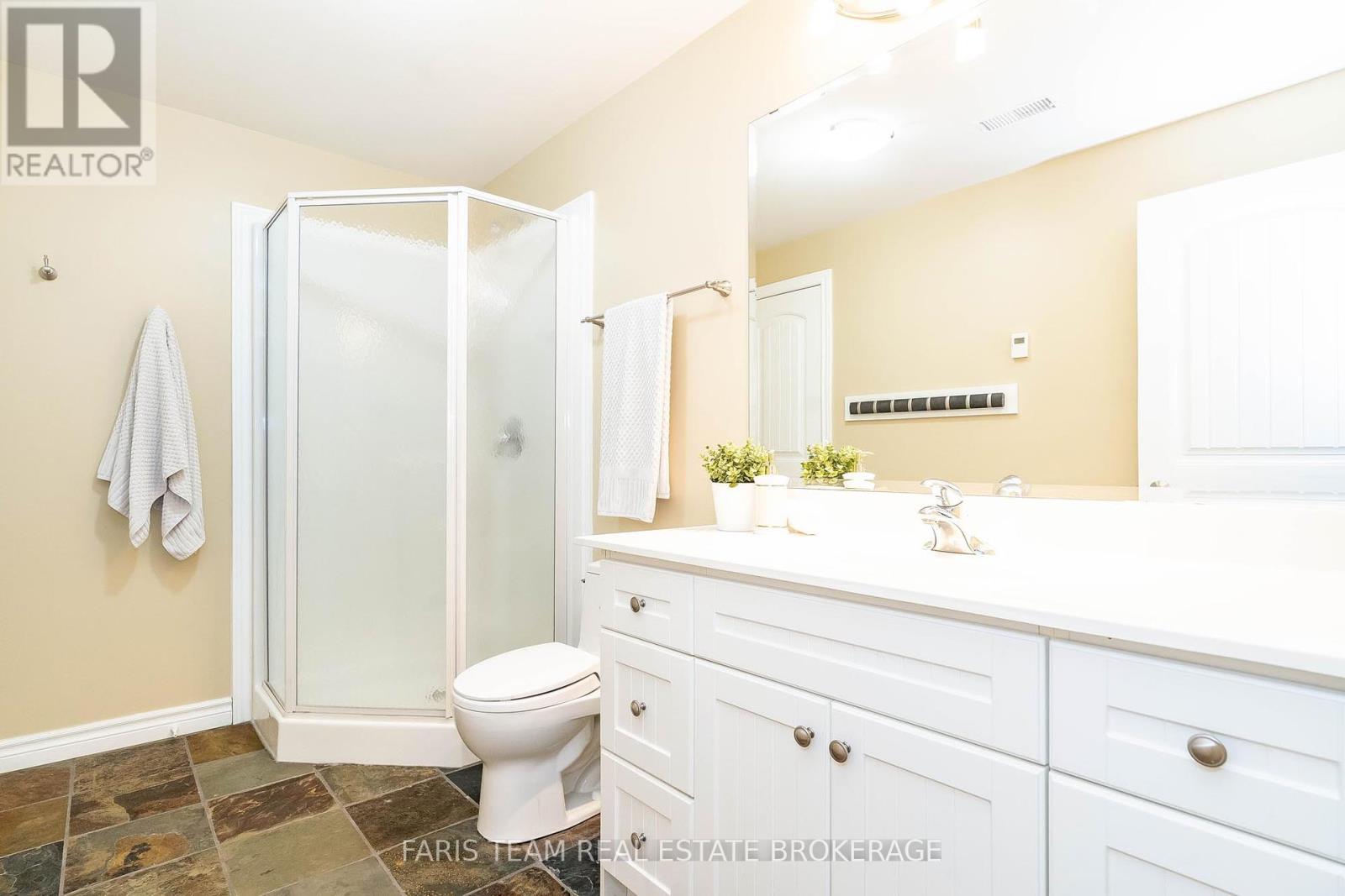 138 Knox Road E, Wasaga Beach, Ontario  L9Z 2T5 - Photo 38 - S12437128