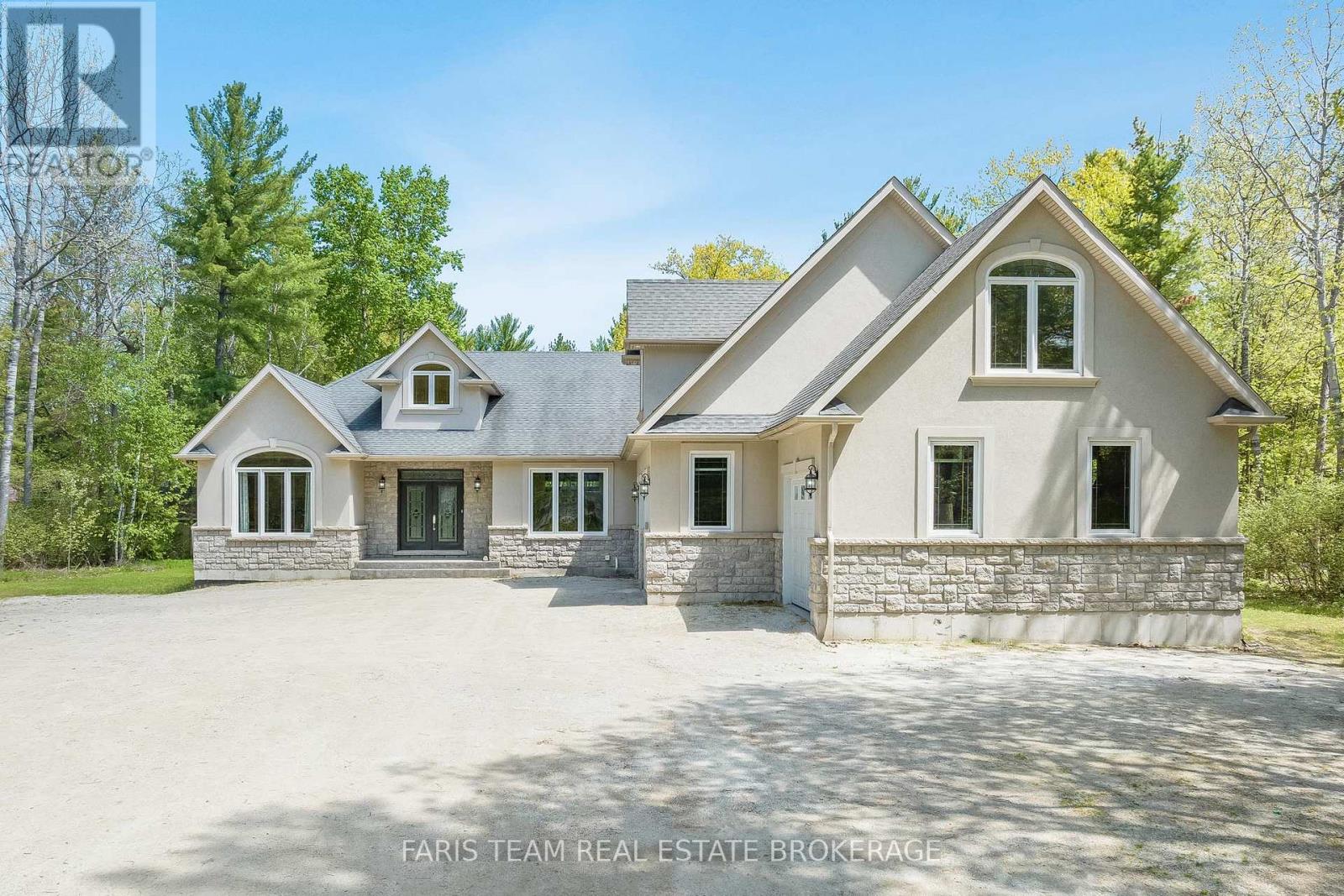 138 Knox Road E, Wasaga Beach, Ontario  L9Z 2T5 - Photo 4 - S12437128
