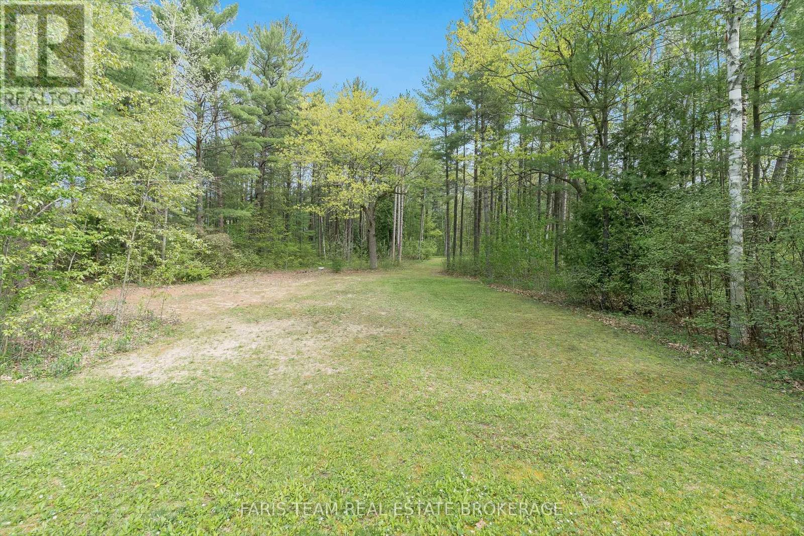 138 Knox Road E, Wasaga Beach, Ontario  L9Z 2T5 - Photo 46 - S12437128