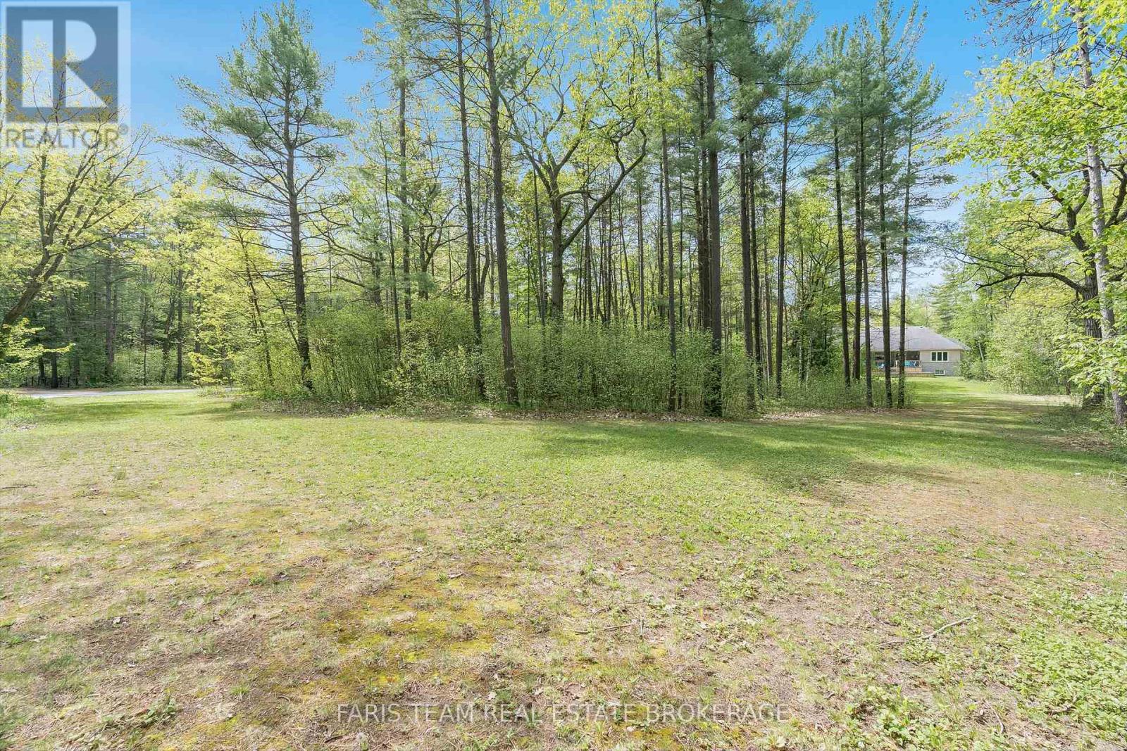 138 Knox Road E, Wasaga Beach, Ontario  L9Z 2T5 - Photo 47 - S12437128