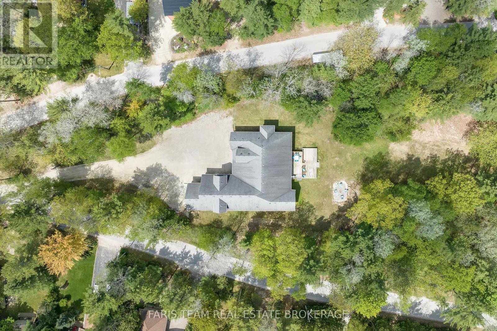 138 Knox Road E, Wasaga Beach, Ontario  L9Z 2T5 - Photo 48 - S12437128