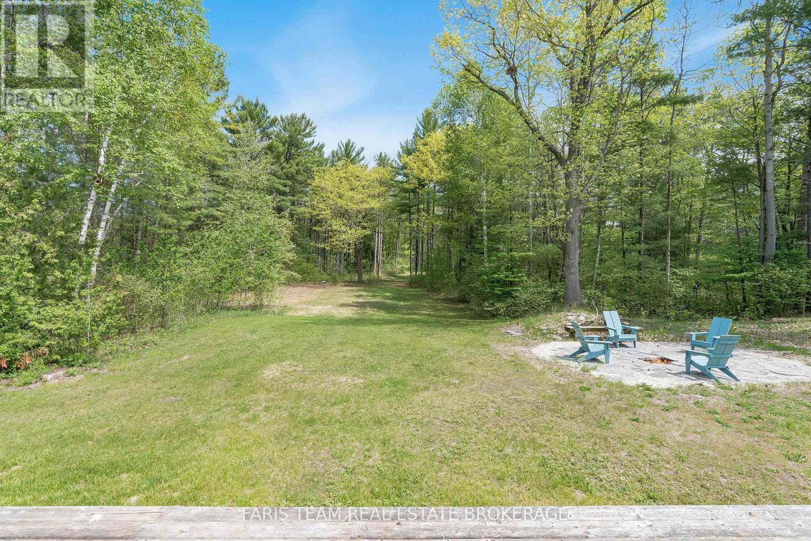 138 Knox Road E, Wasaga Beach, Ontario  L9Z 2T5 - Photo 5 - S12437128