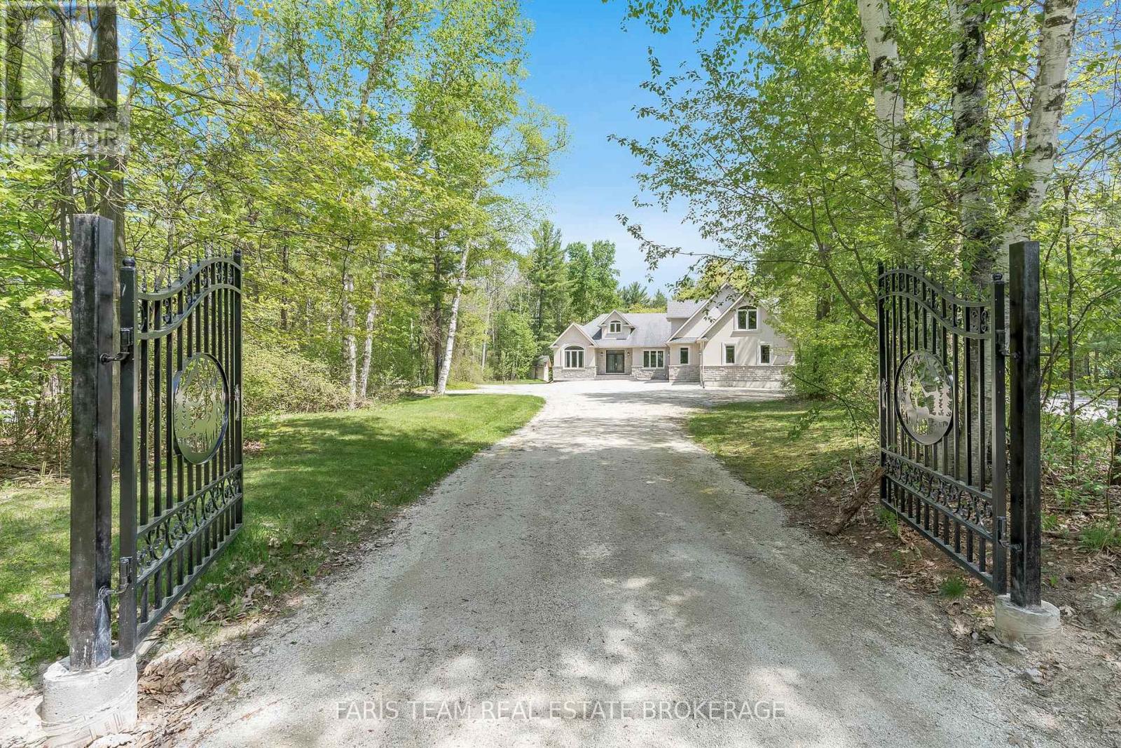 138 Knox Road E, Wasaga Beach, Ontario  L9Z 2T5 - Photo 6 - S12437128