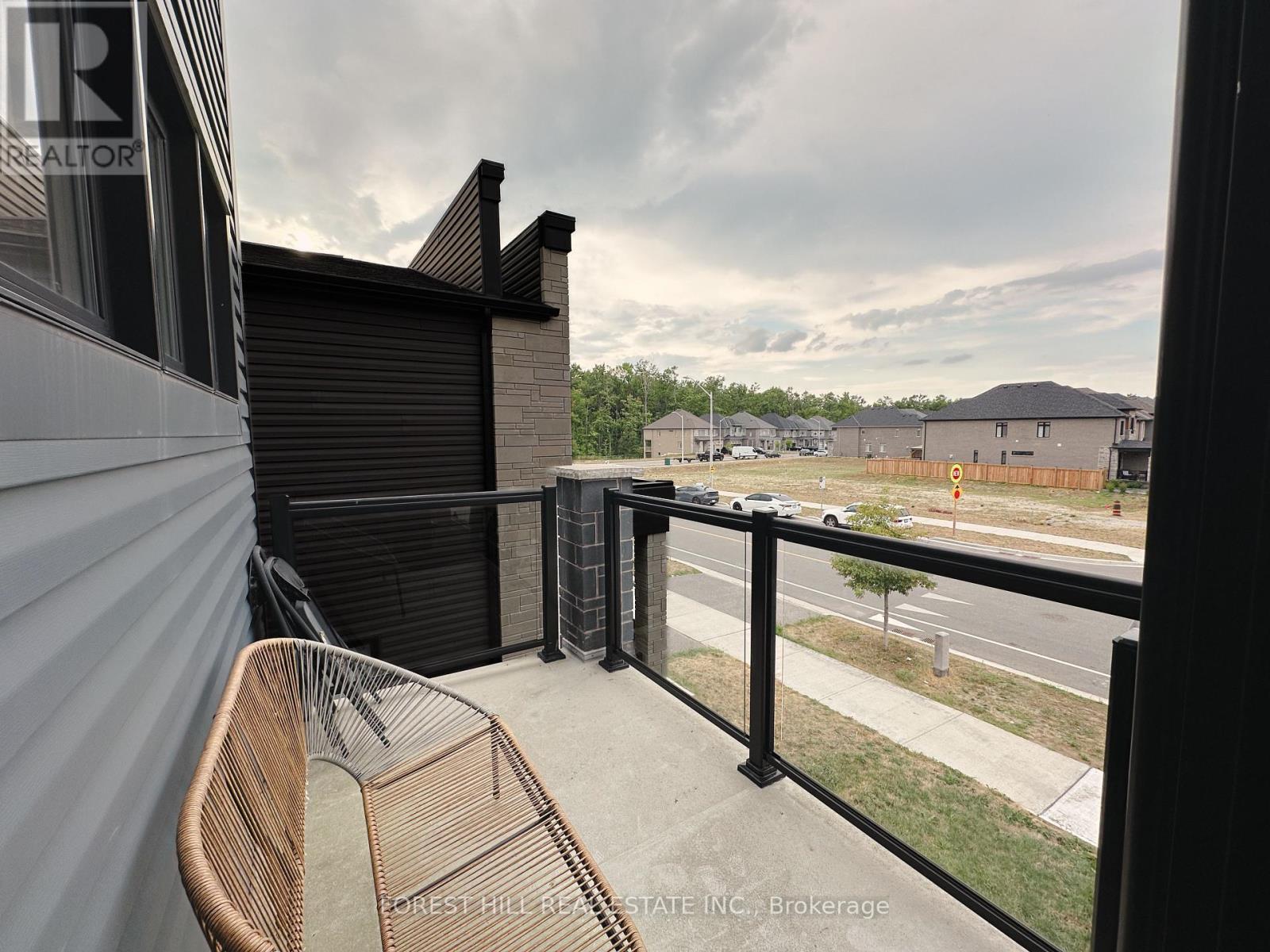 64 Mabern Street, Barrie, Ontario  L9J 0J2 - Photo 25 - S12437237
