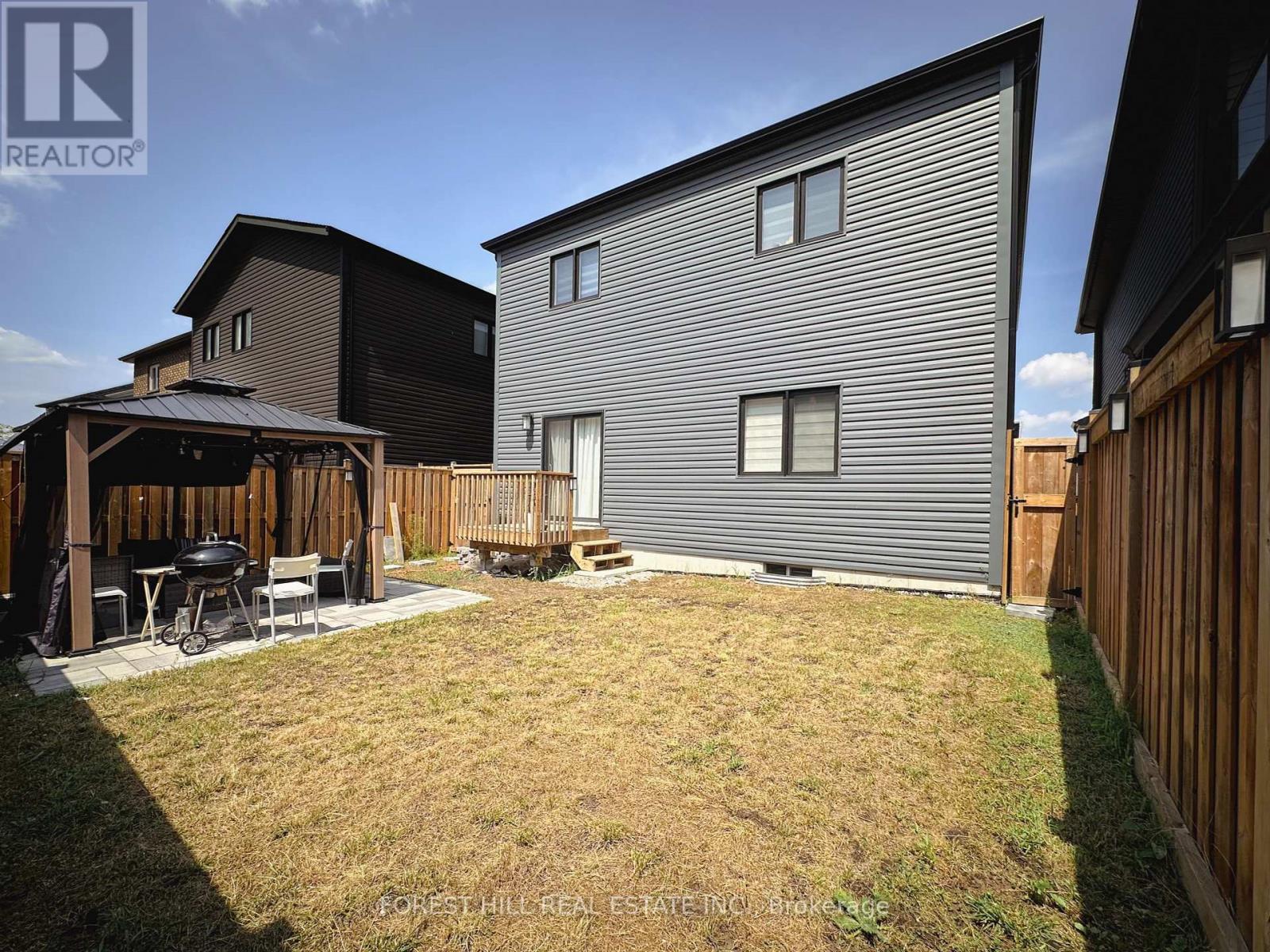 64 Mabern Street, Barrie, Ontario  L9J 0J2 - Photo 5 - S12437237