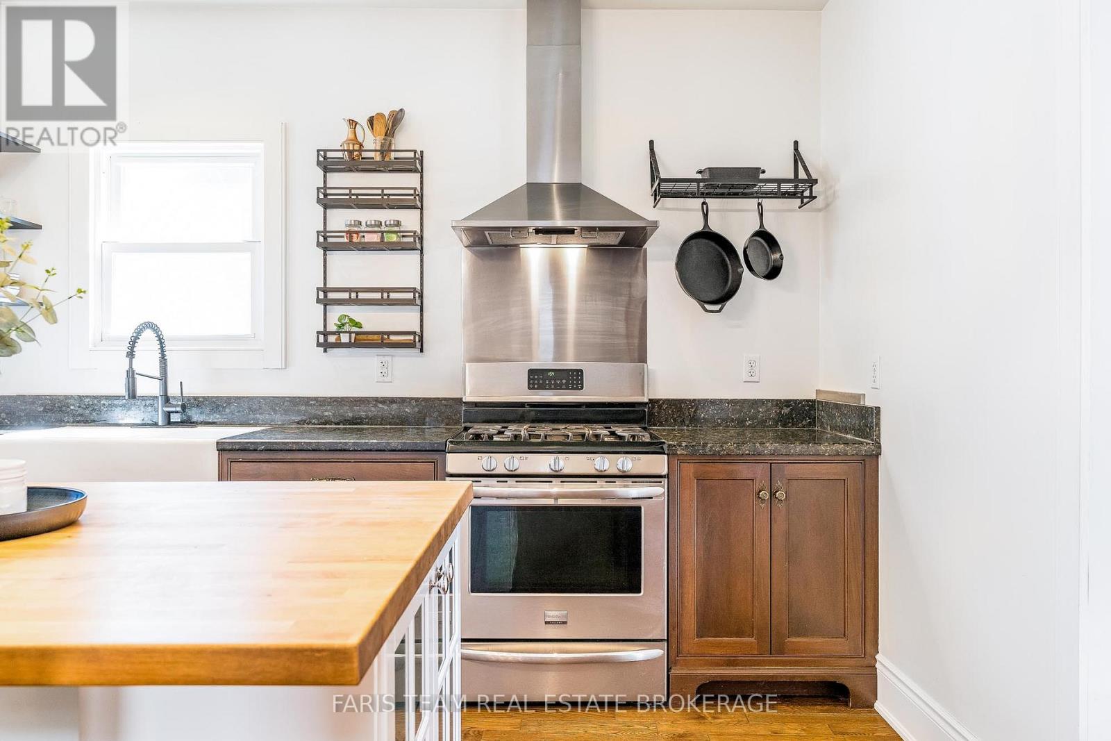 412 Manly Street, Midland, Ontario  L4R 3E3 - Photo 6 - S12437259