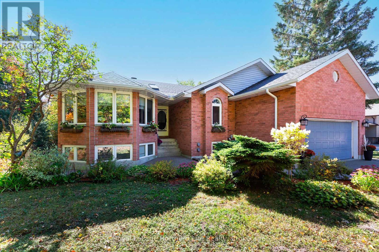 389 CARMICHAEL DRIVE, North Bay, Ontario
