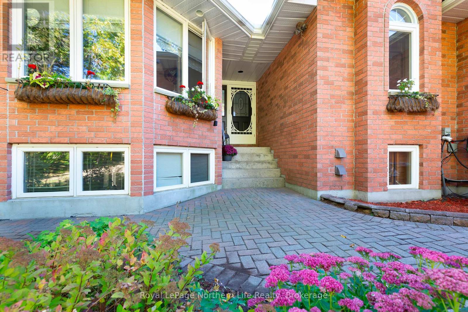 389 Carmichael Drive, North Bay, Ontario  P1B 8G2 - Photo 3 - X12437324