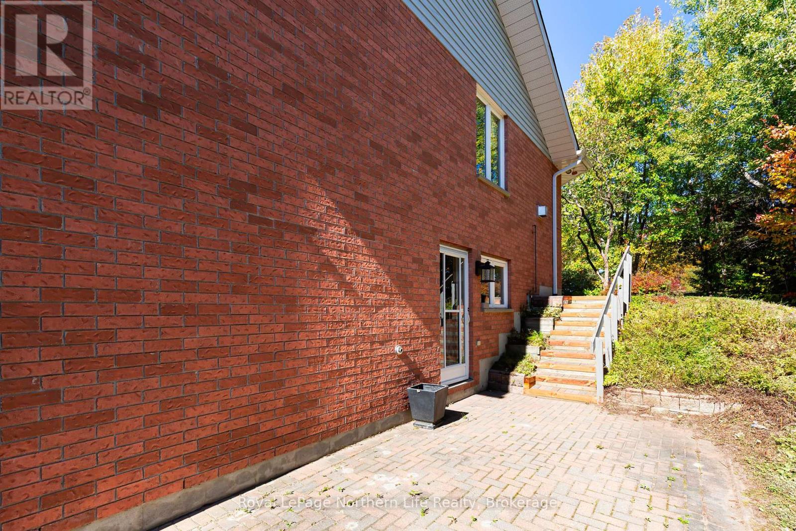 389 Carmichael Drive, North Bay, Ontario  P1B 8G2 - Photo 40 - X12437324