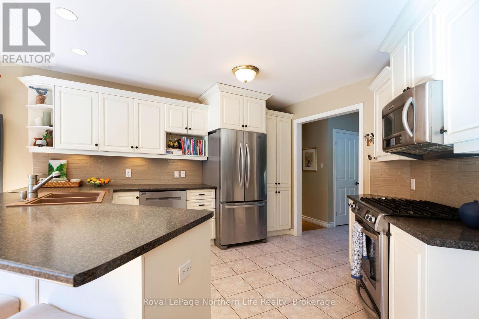 389 Carmichael Drive, North Bay, Ontario  P1B 8G2 - Photo 5 - X12437324