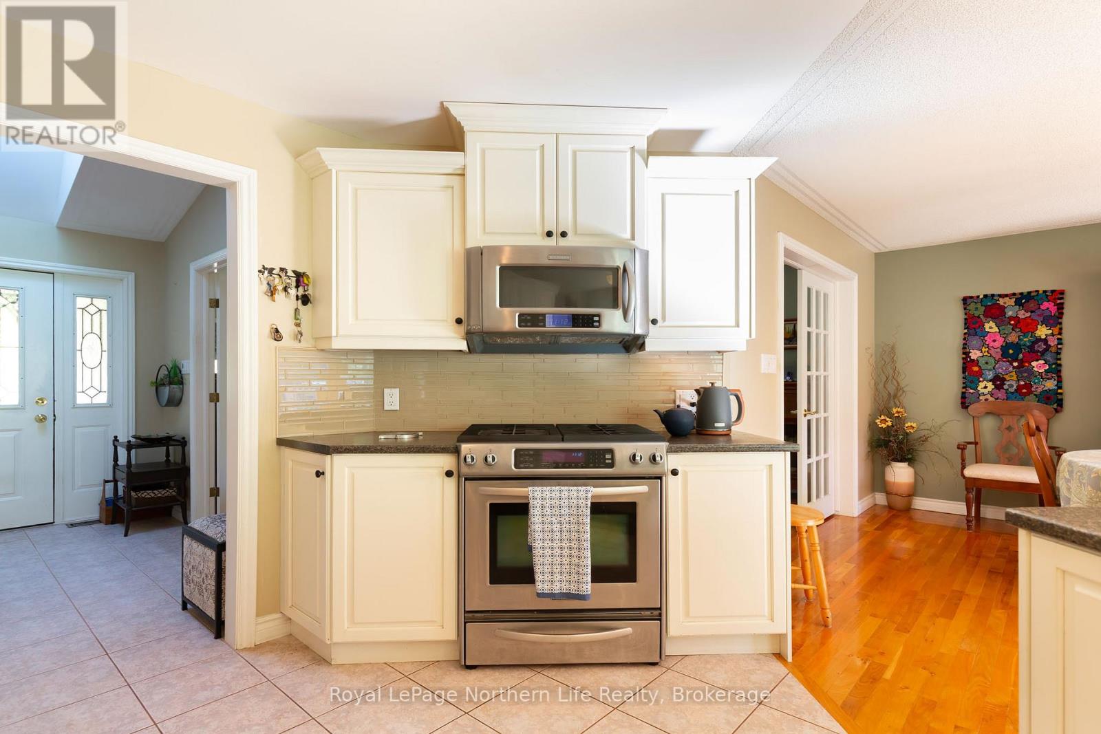 389 Carmichael Drive, North Bay, Ontario  P1B 8G2 - Photo 9 - X12437324