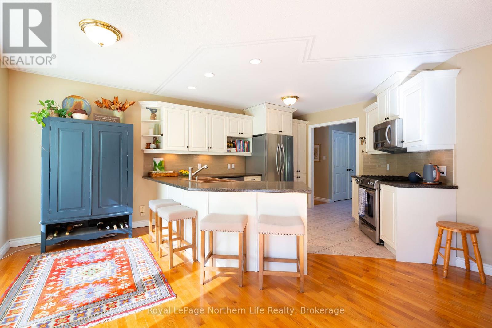 389 Carmichael Drive, North Bay, Ontario  P1B 8G2 - Photo 6 - X12437324