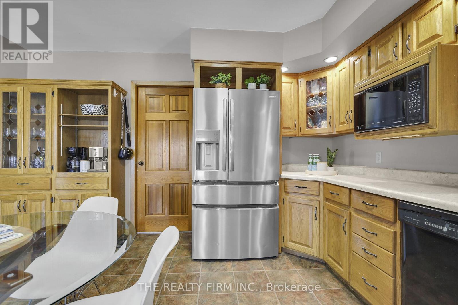 278 Upper Queen Avenue, Thames Centre (Thorndale), Ontario  N0M 2P0 - Photo 10 - X12437431