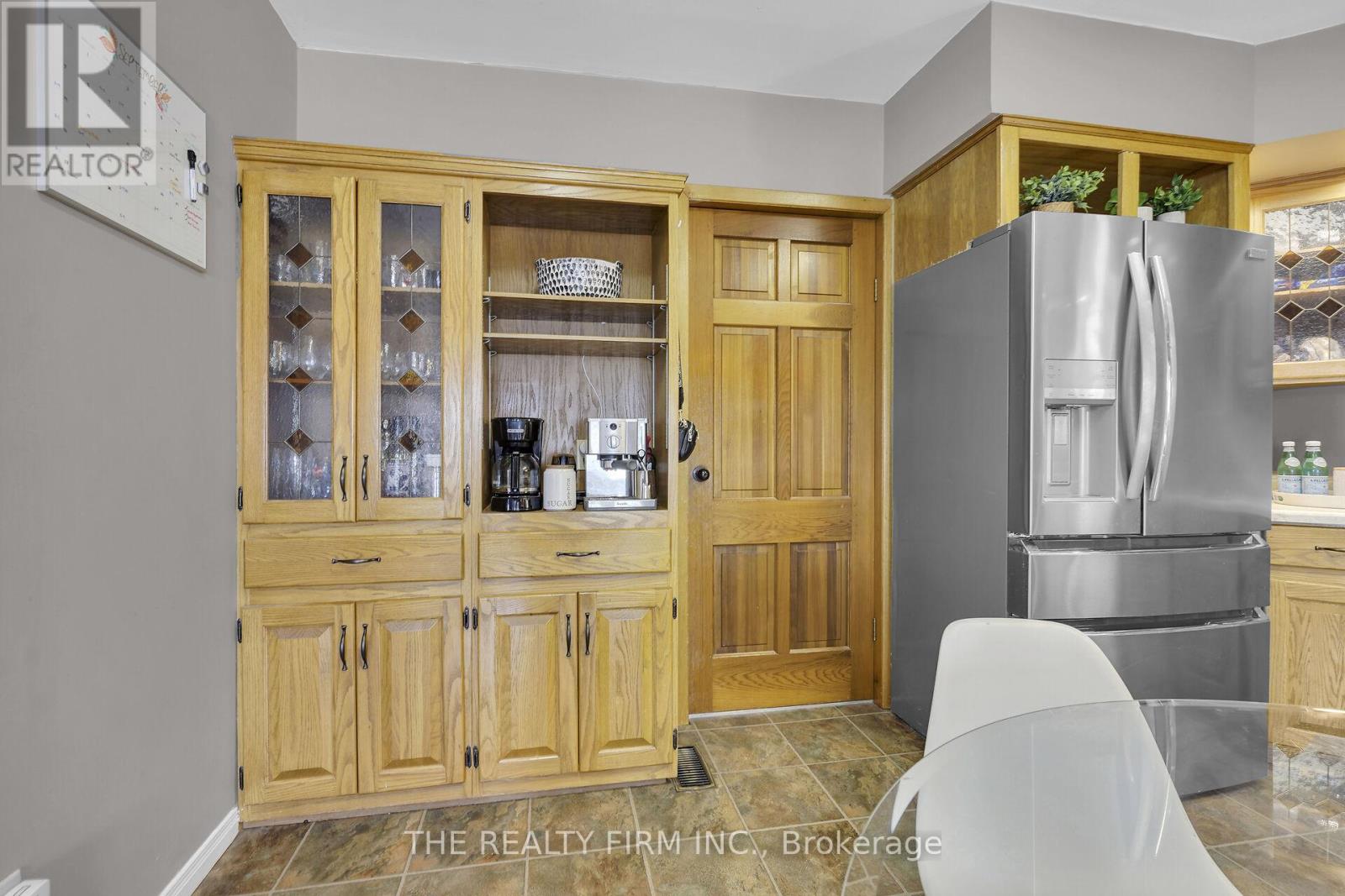 278 Upper Queen Avenue, Thames Centre (Thorndale), Ontario  N0M 2P0 - Photo 11 - X12437431