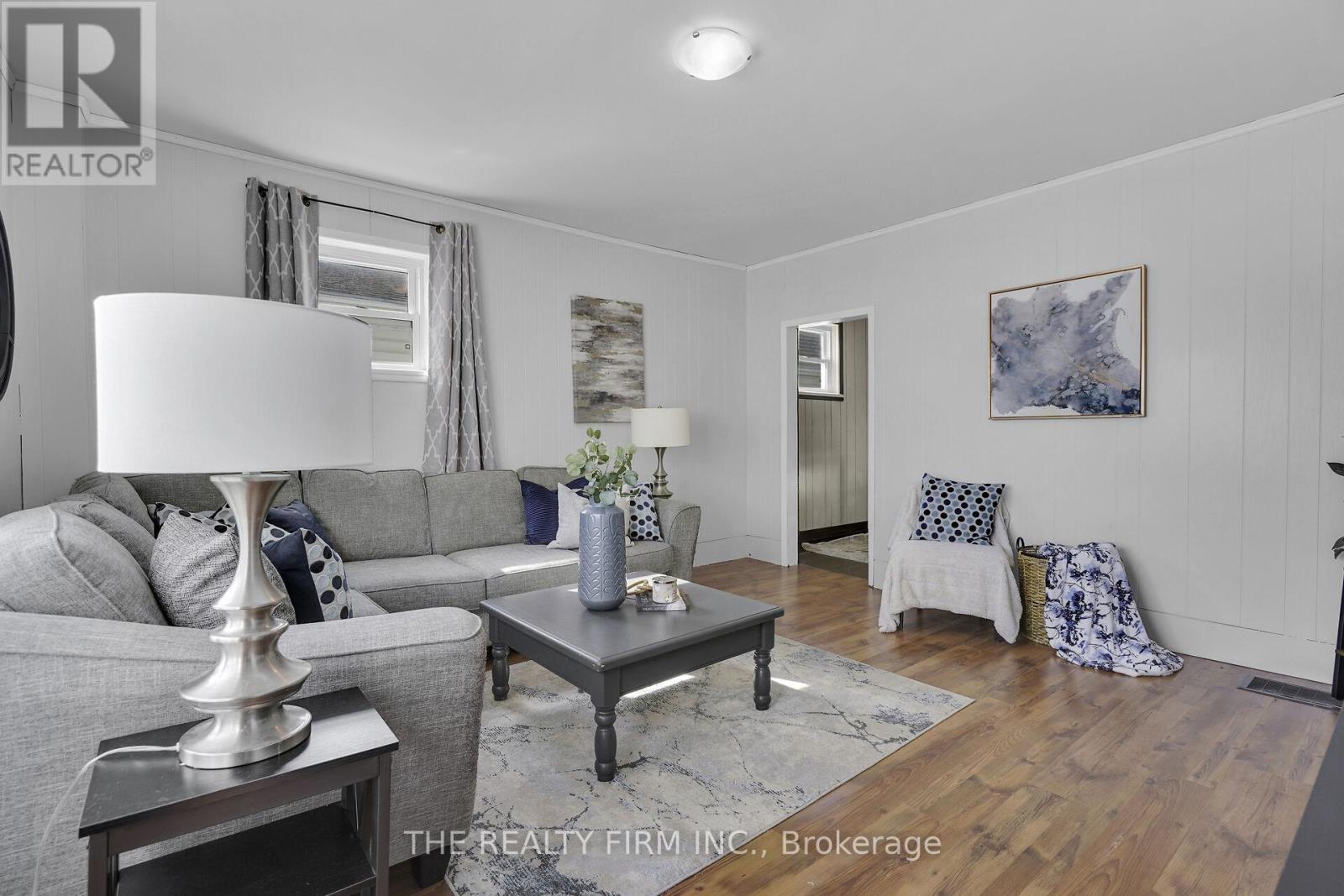 278 Upper Queen Avenue, Thames Centre (Thorndale), Ontario  N0M 2P0 - Photo 13 - X12437431