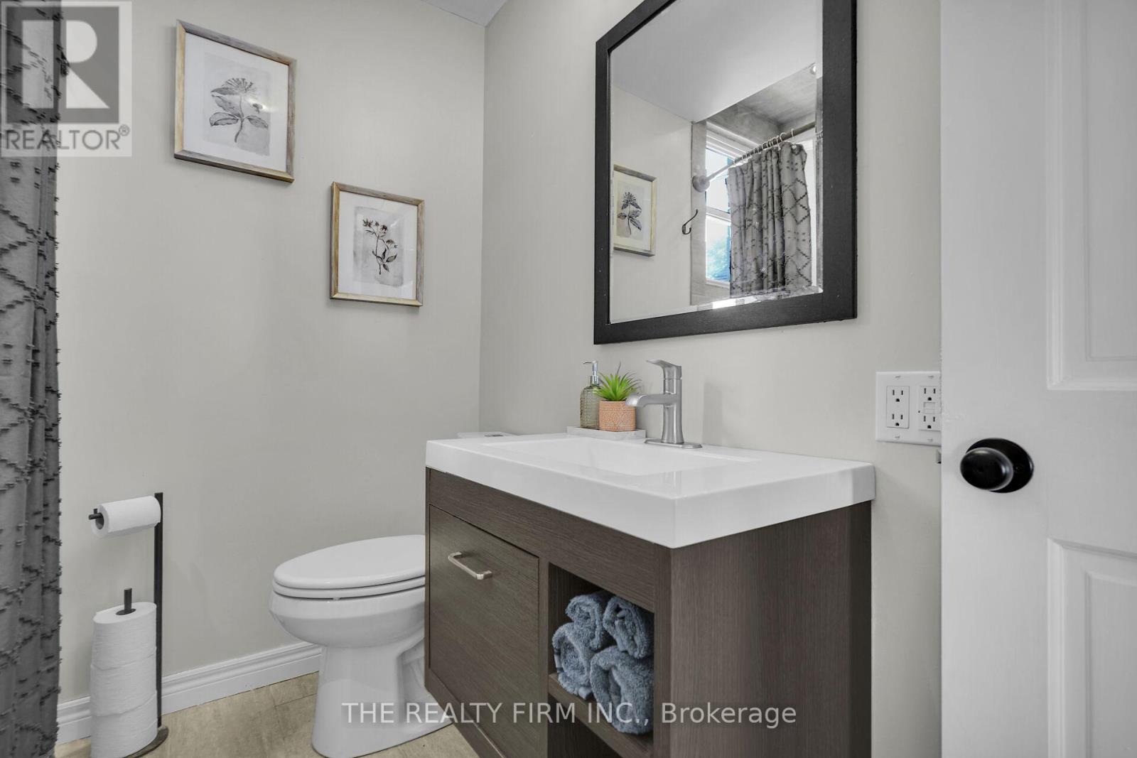 278 Upper Queen Avenue, Thames Centre (Thorndale), Ontario  N0M 2P0 - Photo 18 - X12437431