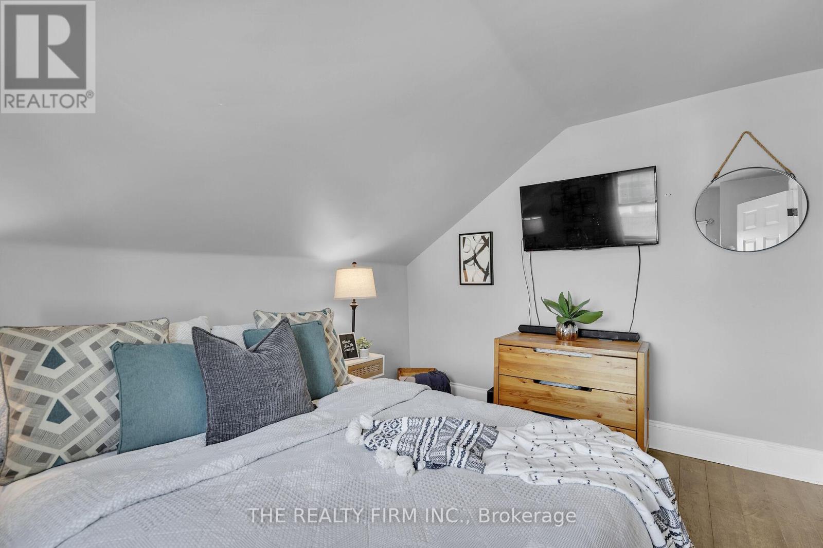 278 Upper Queen Avenue, Thames Centre (Thorndale), Ontario  N0M 2P0 - Photo 23 - X12437431