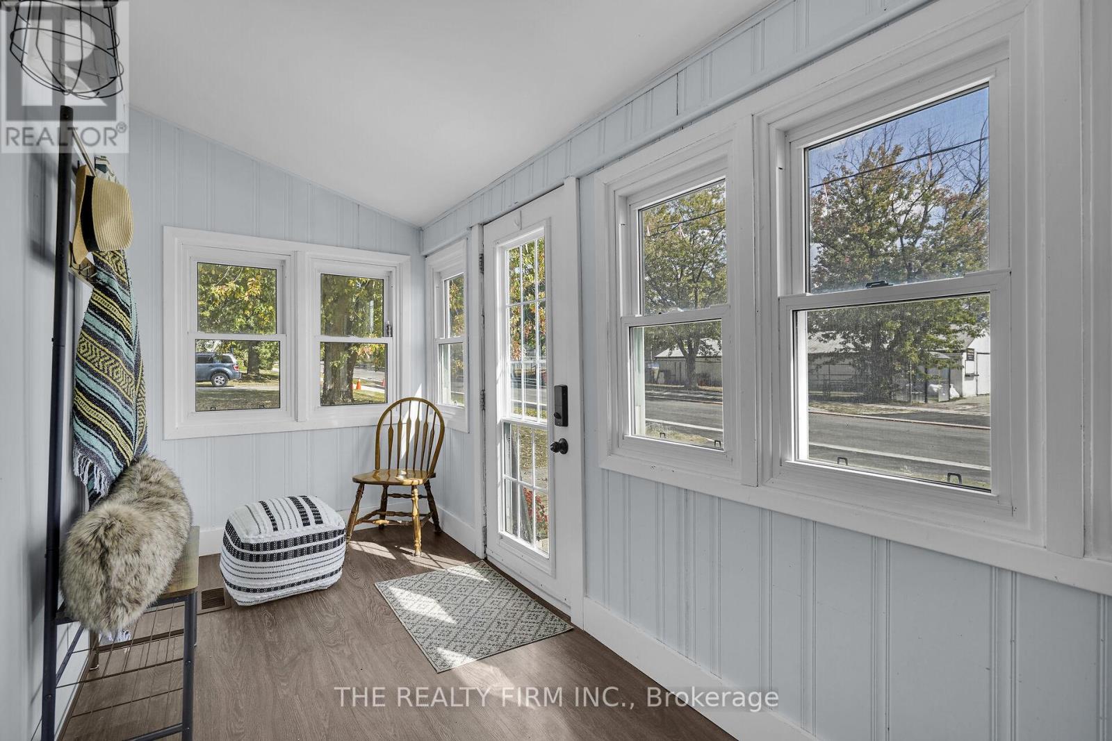 278 Upper Queen Avenue, Thames Centre (Thorndale), Ontario  N0M 2P0 - Photo 4 - X12437431