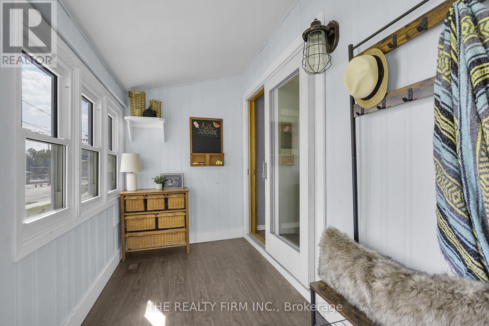 278 Upper Queen Avenue, Thames Centre (Thorndale), Ontario  N0M 2P0 - Photo 5 - X12437431