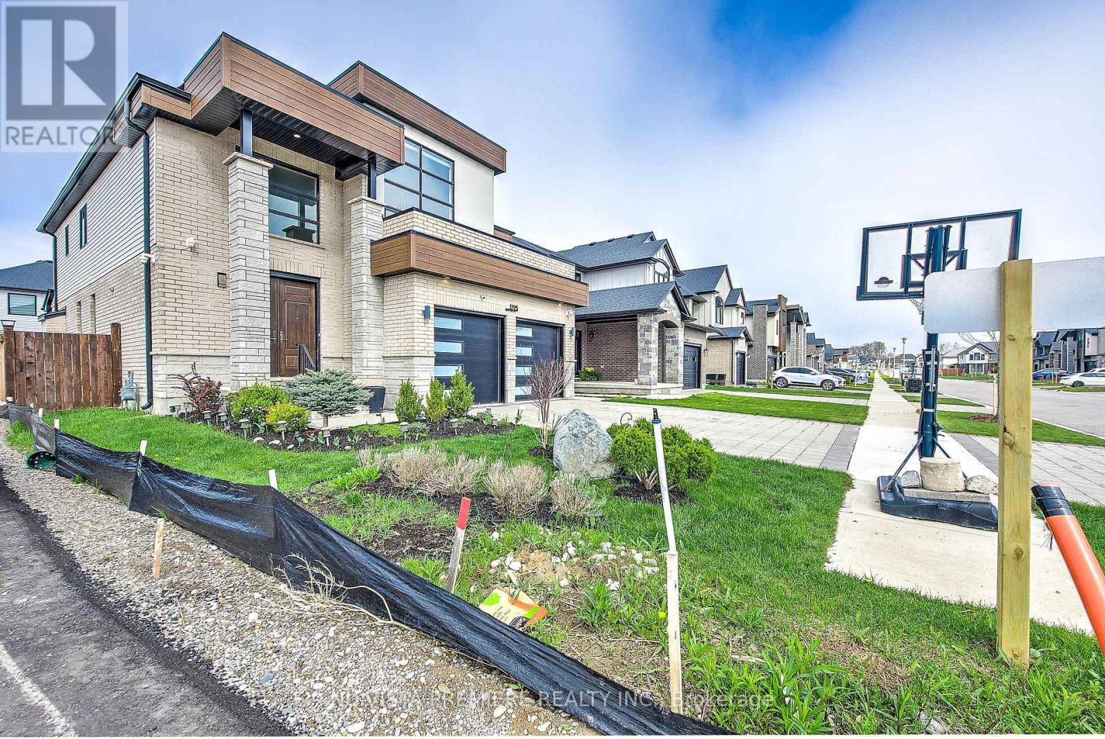 1795 Brayford Avenue, London South, Ontario  N6K 0H4 - Photo 6 - X12437489