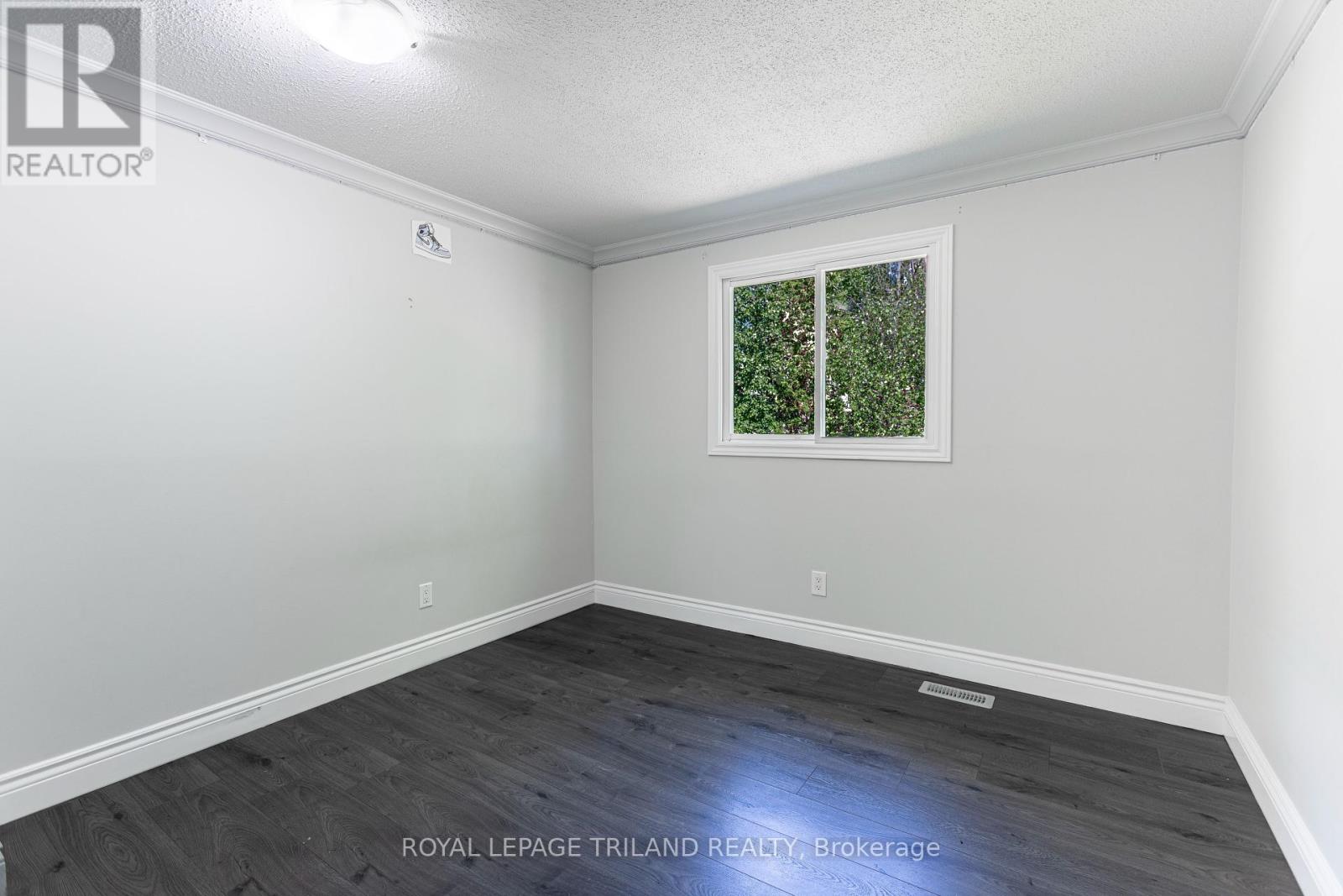 39 - 30 Clarendon Crescent, London South, Ontario  N6C 5Y1 - Photo 14 - X12437539