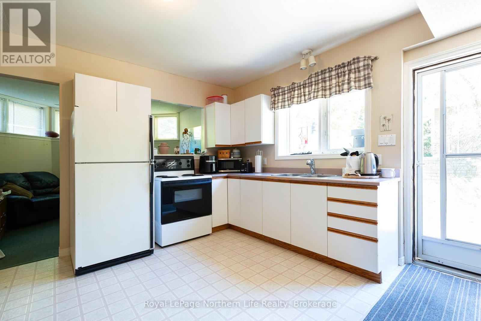 389 Carmichael Drive, North Bay, Ontario  P1B 8G2 - Photo 30 - X12437324