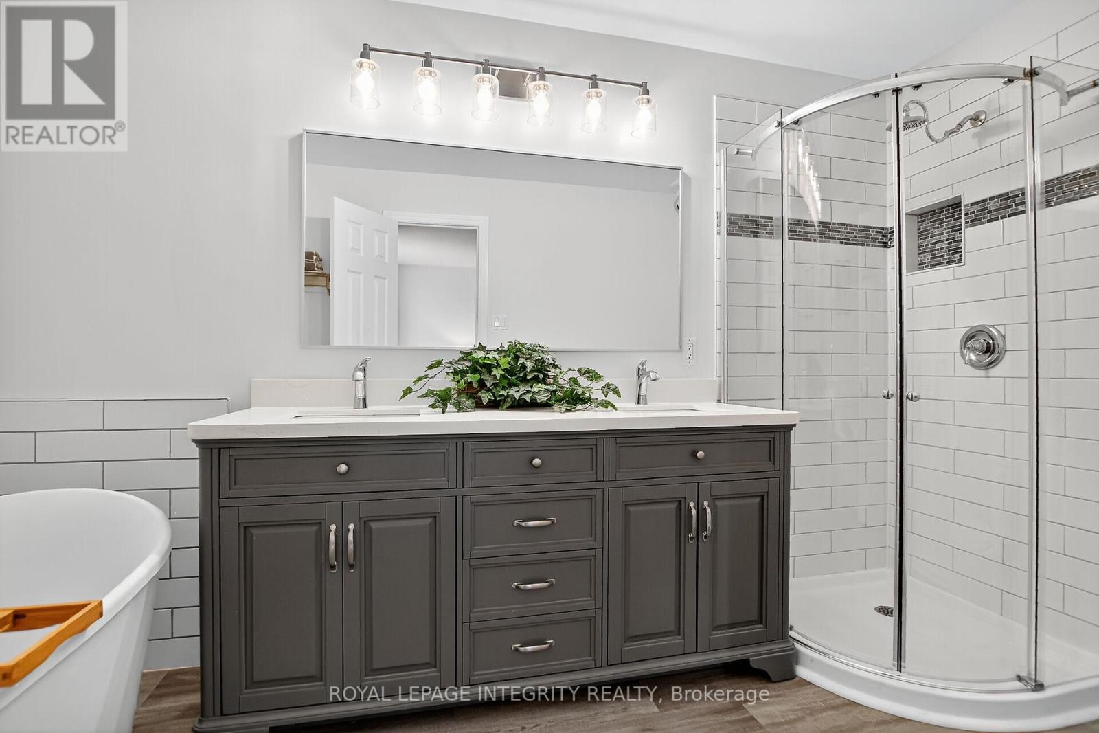 13 Roblyn Way, Ottawa, Ontario  K2G 5Z4 - Photo 22 - X12430706