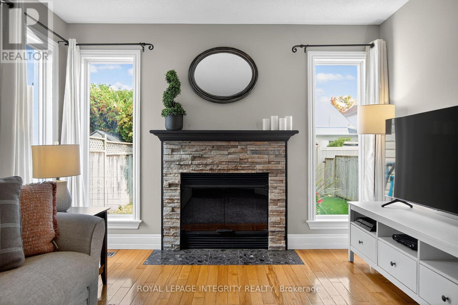 13 Roblyn Way, Ottawa, Ontario  K2G 5Z4 - Photo 8 - X12430706
